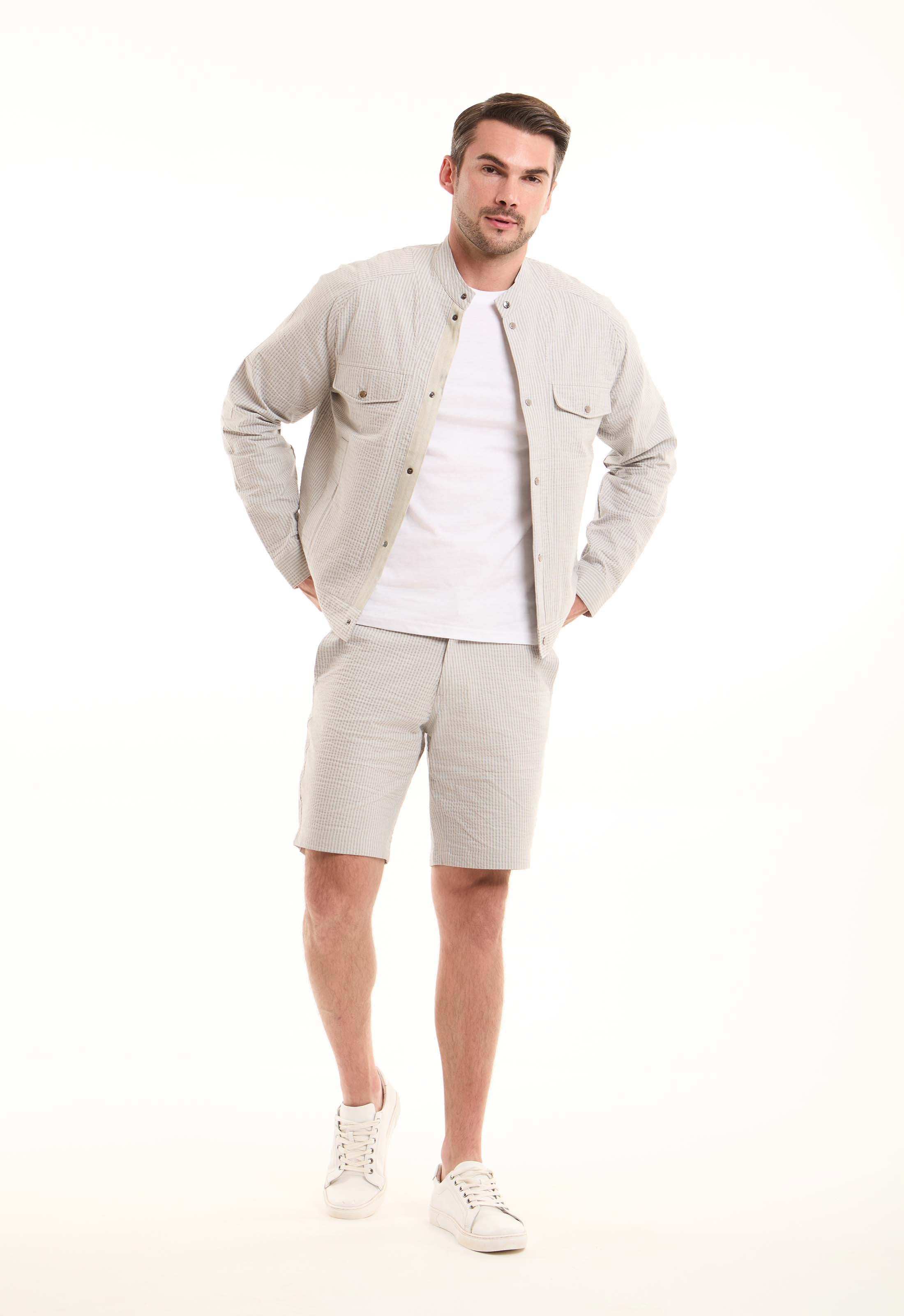 جاكت كاجوال بملمس بارز بزرار كبس أمامي