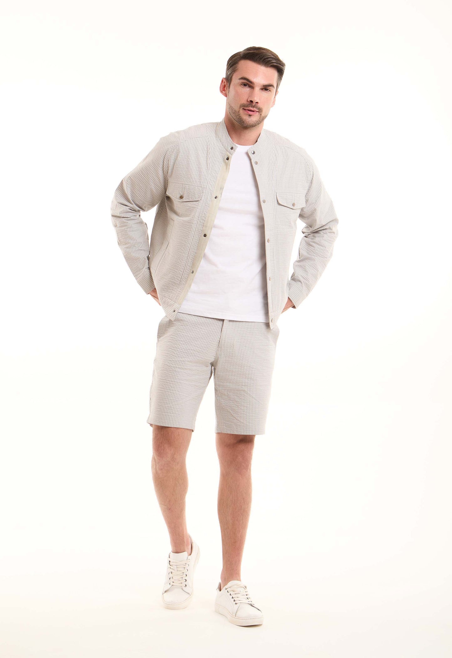 جاكت كاجوال بملمس بارز بزرار كبس أمامي