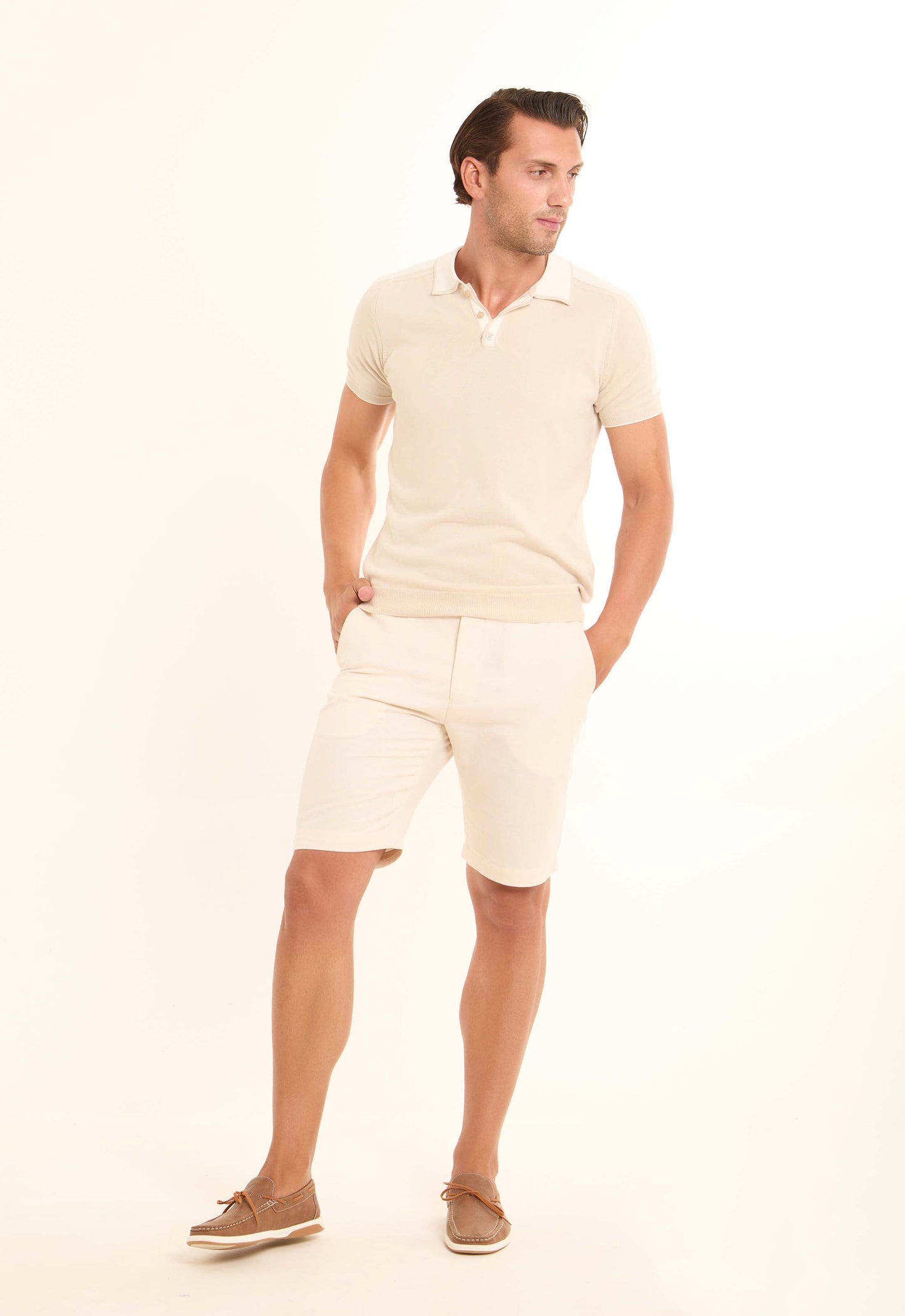 Elegant Linen Shorts with Side Pockets