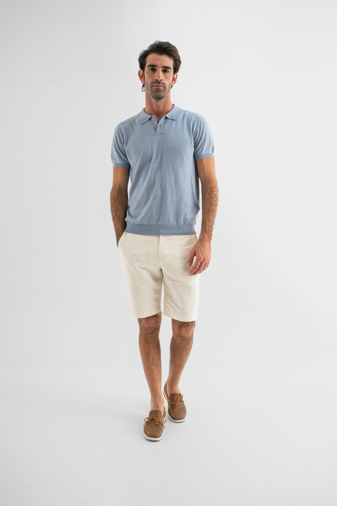 Elegant Linen Shorts with Side Pockets