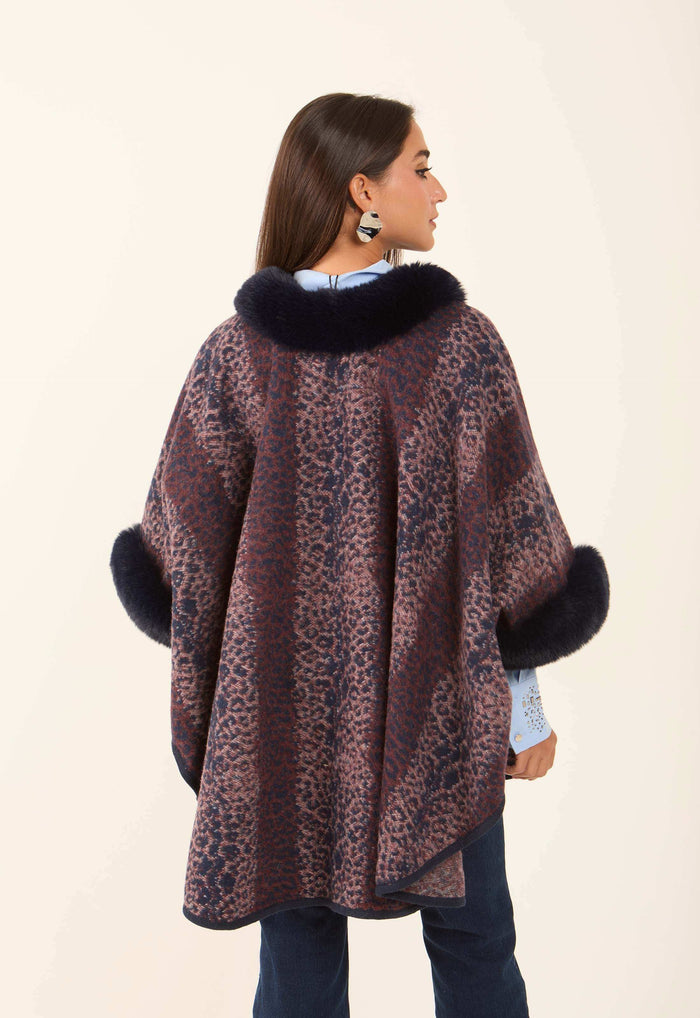 بونشو شتوي بنقشة فهد ورقبة من الفرو
