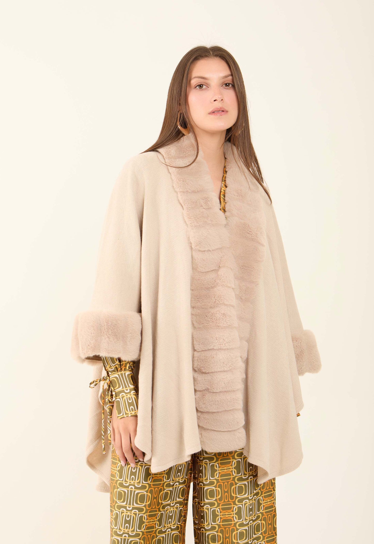 بونشو سادة أنيق واسع ومريح