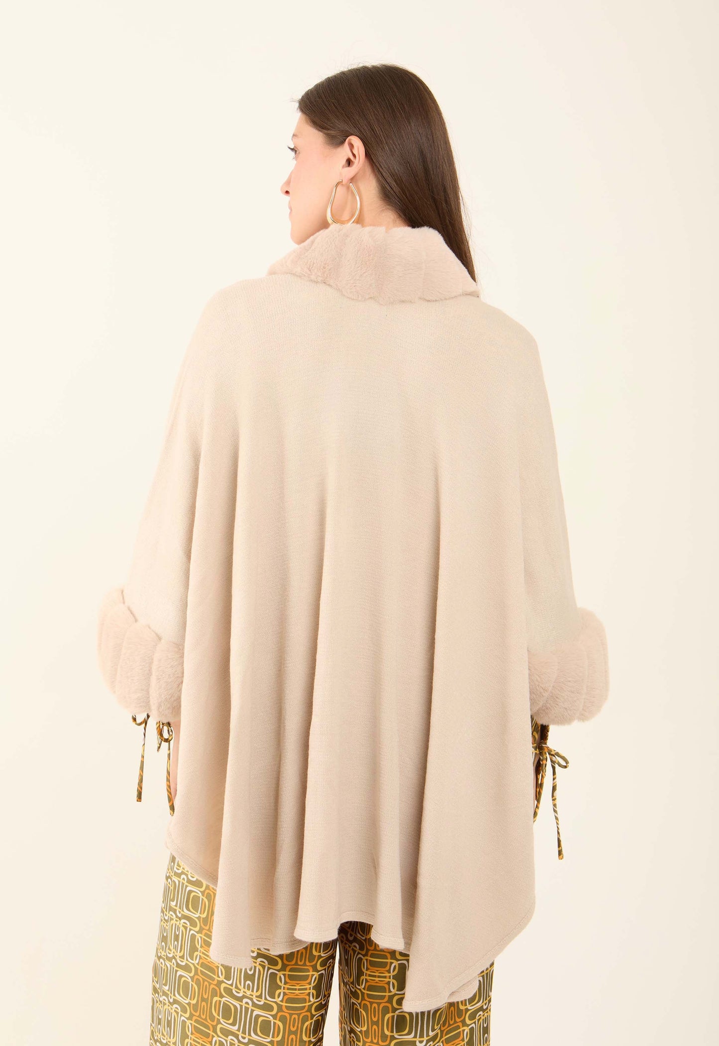 بونشو سادة أنيق واسع ومريح