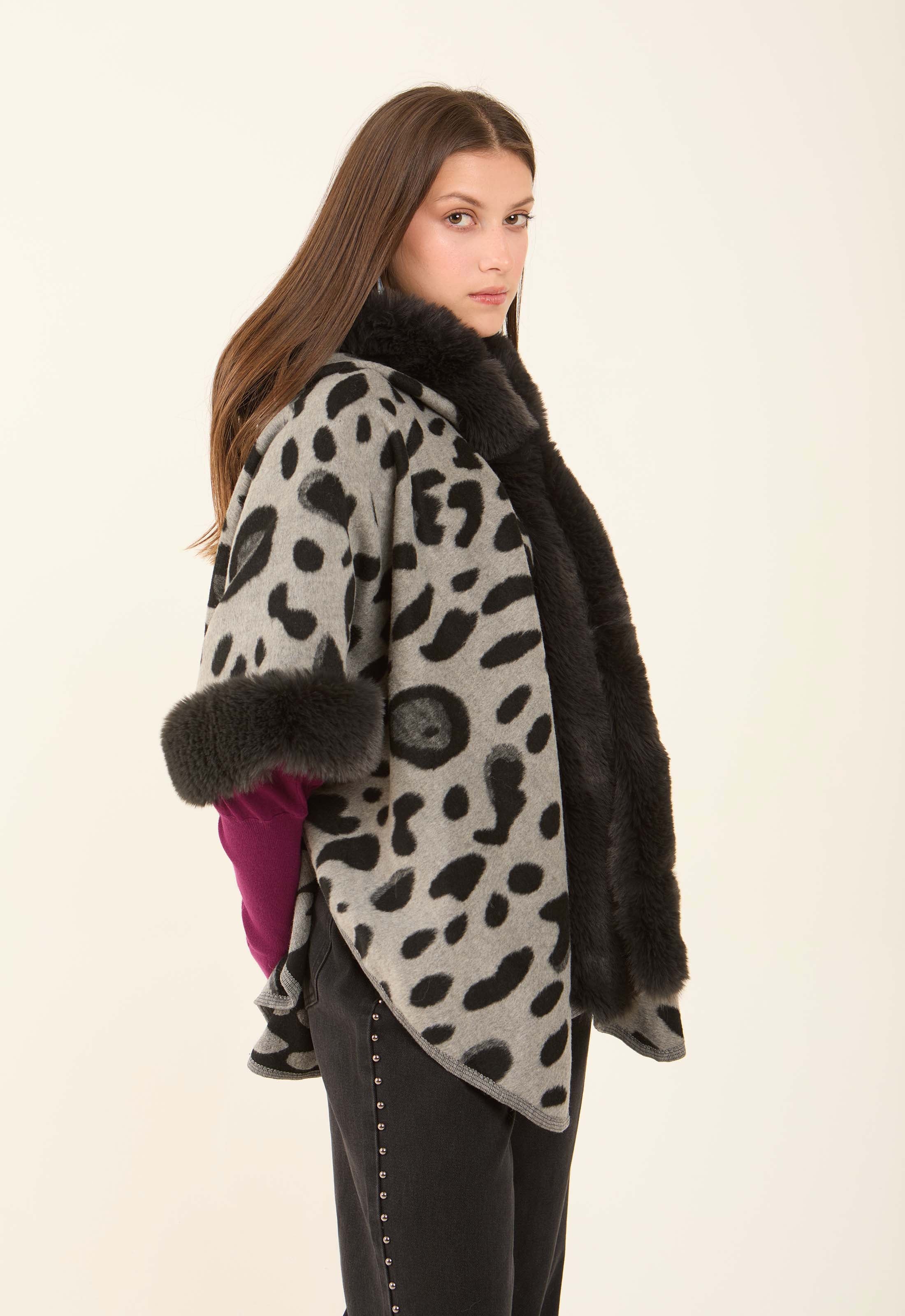 Coziness Leopard Poncho with Fur Neckline
