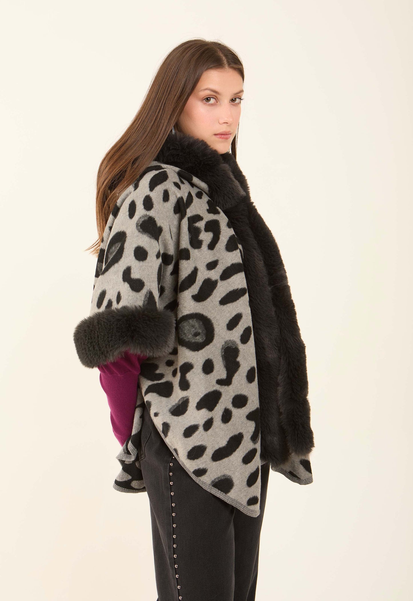 Coziness Leopard Poncho with Fur Neckline