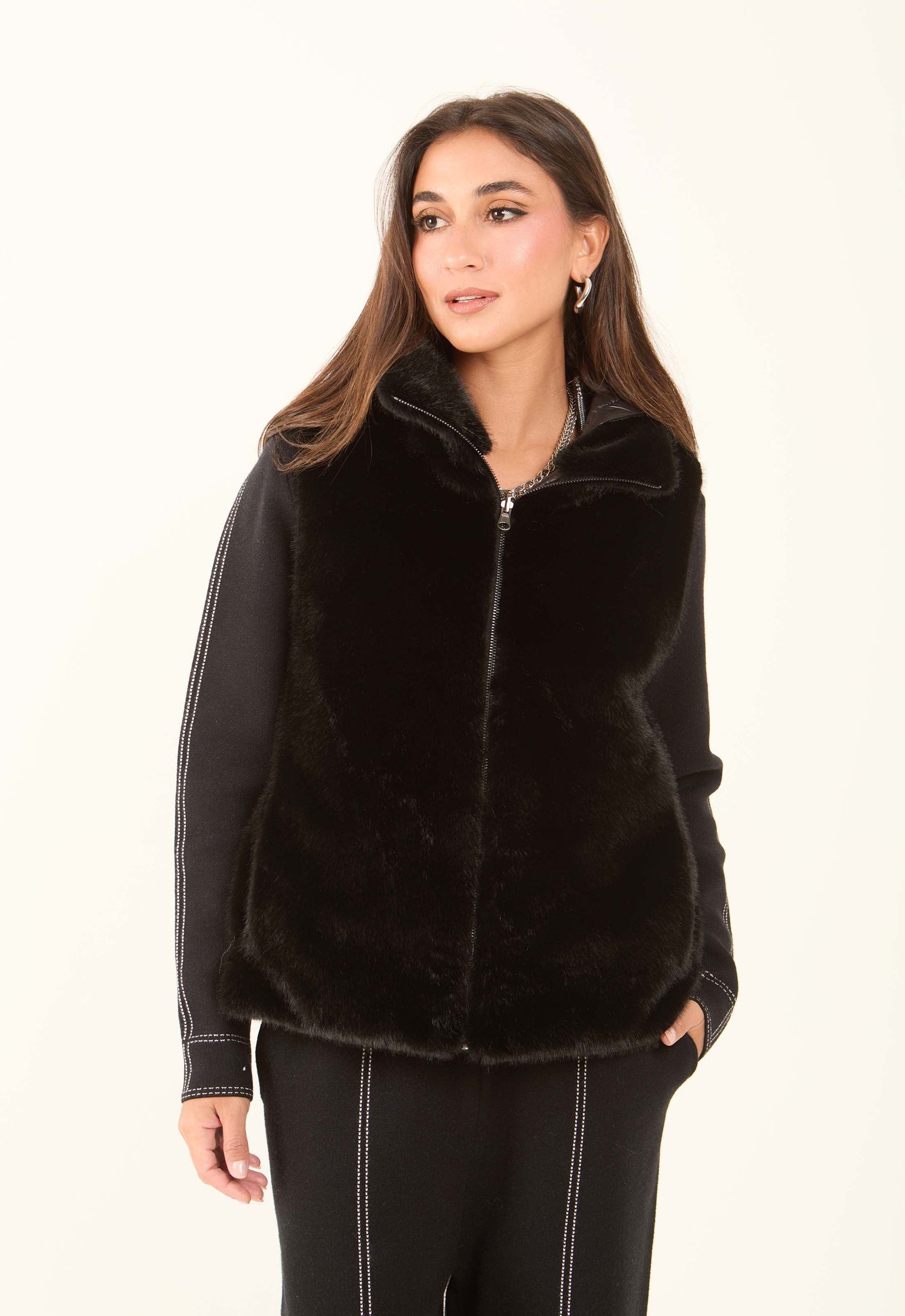Reversible Solid Puffer Vest with Inner Fur