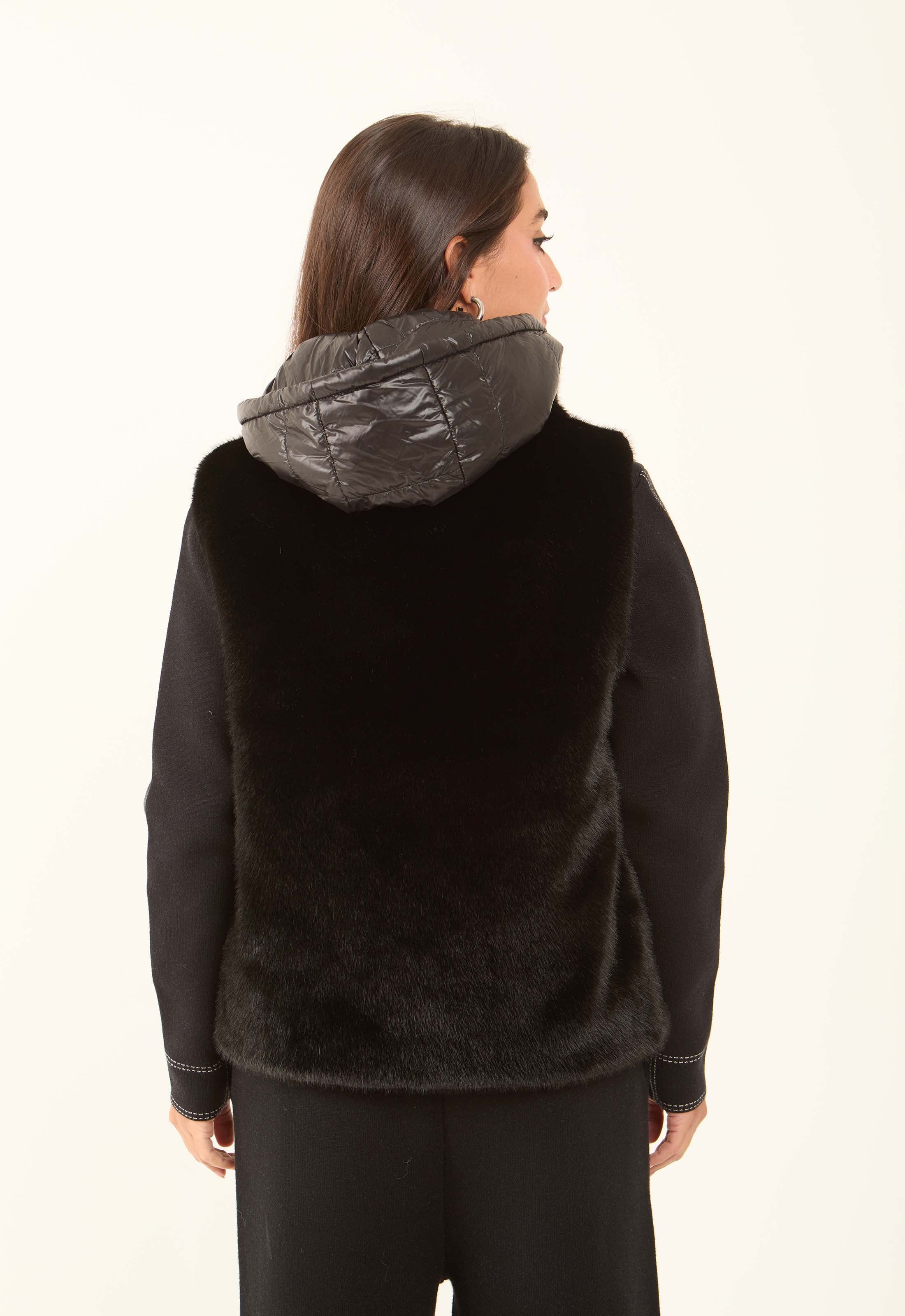 Reversible Solid Puffer Vest with Inner Fur