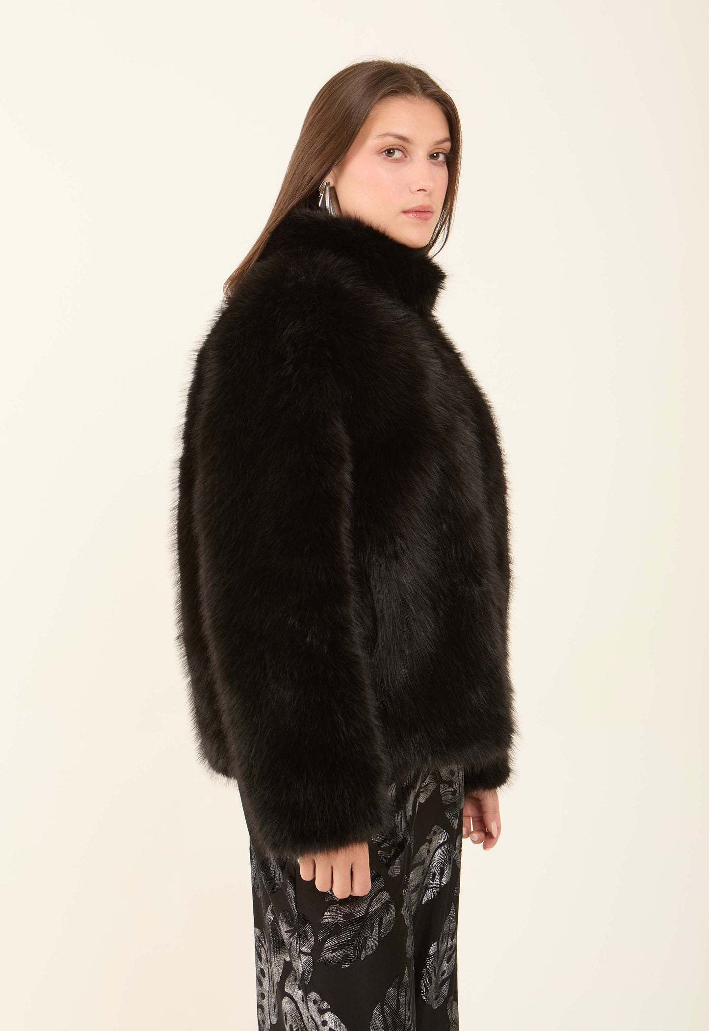 Luxurious Faux Fur Polyester Jacket
