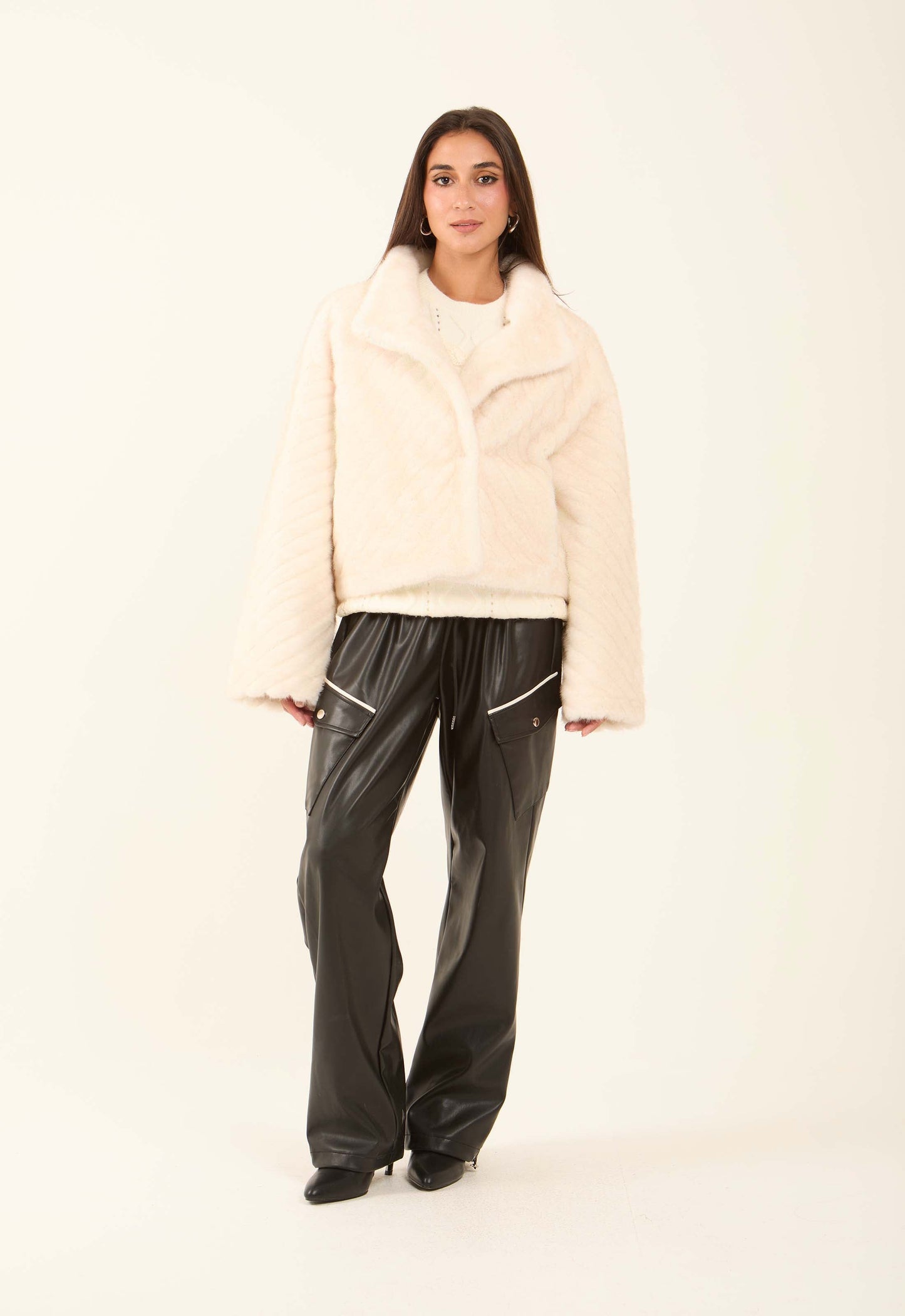 بالطو فرو قصير منقوش