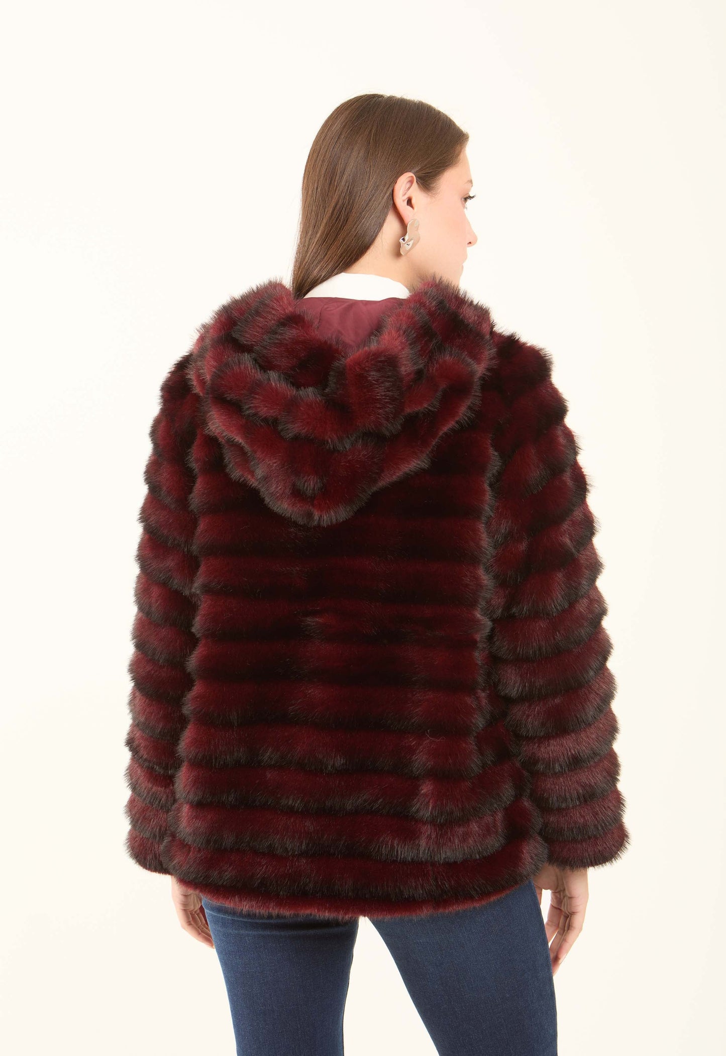 جاكيت فرو مخطط