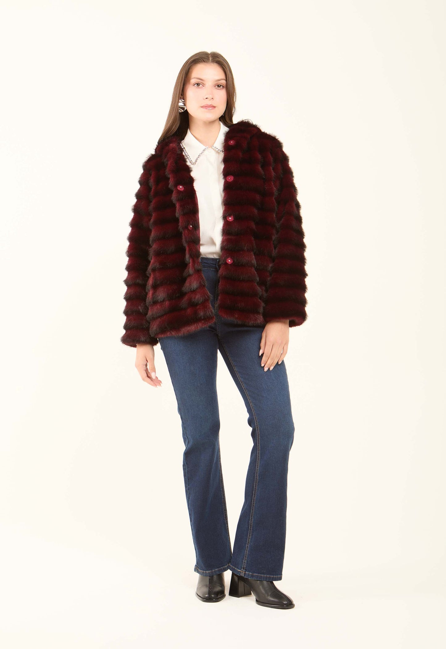 جاكيت فرو مخطط