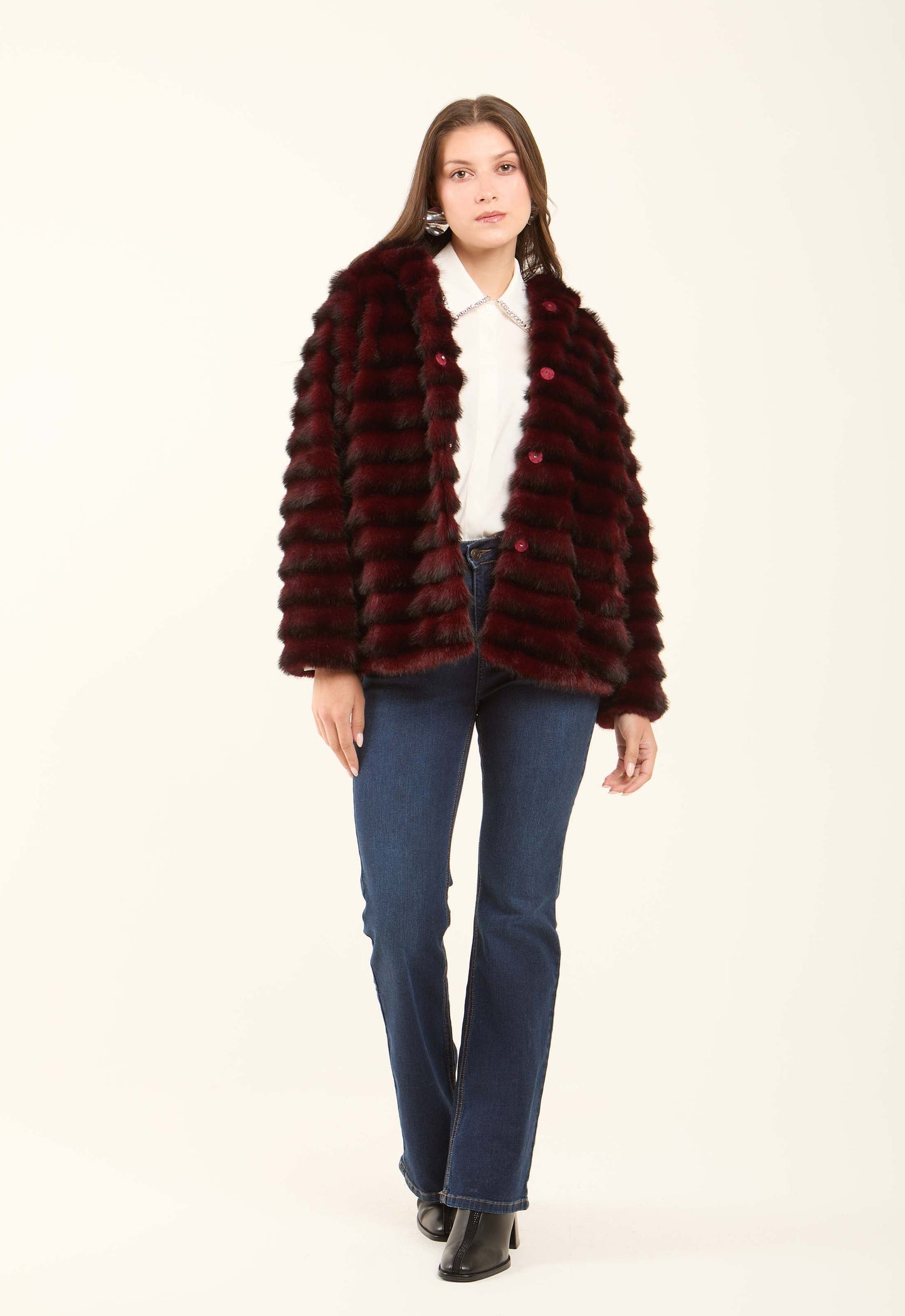 جاكيت فرو مخطط