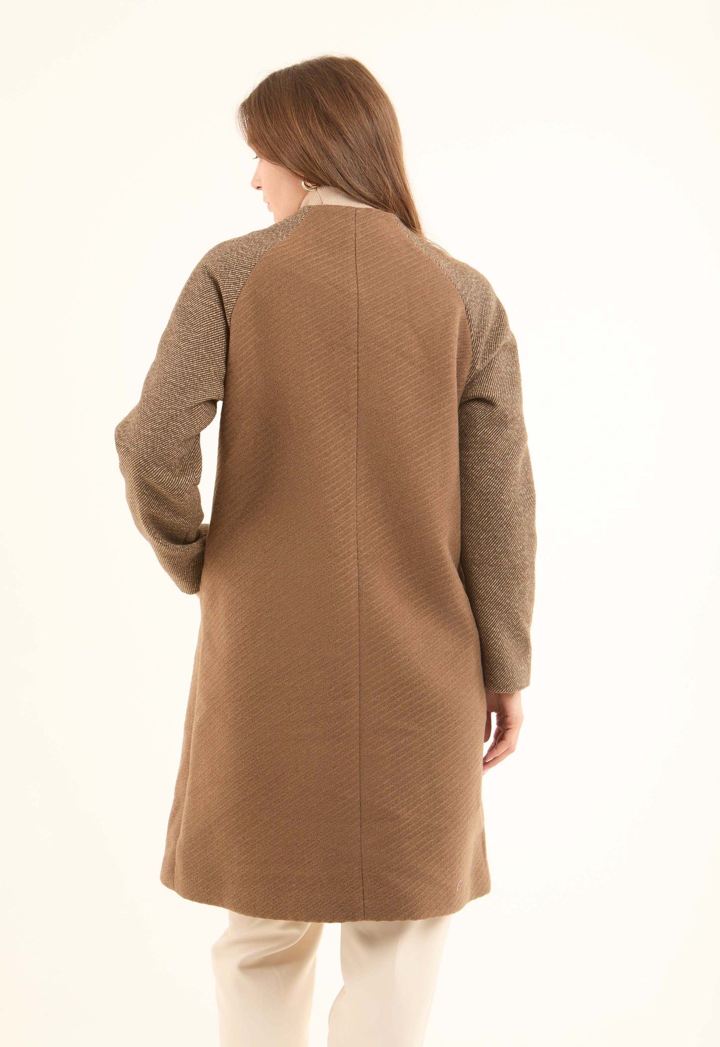 بالطو صوف طويل مصمم بألوان متعددة