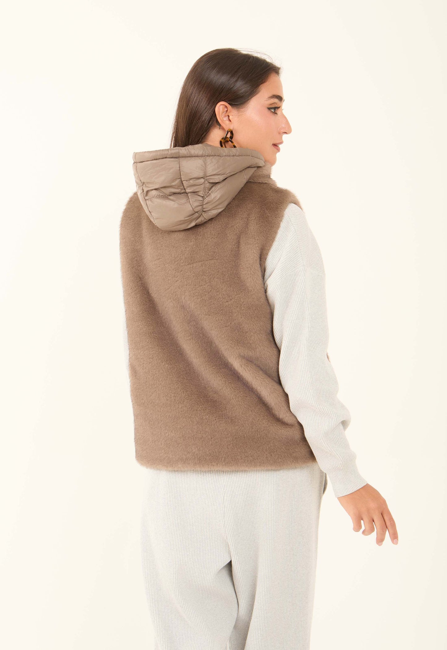 Reversible Solid Puffer Vest with Inner Fur