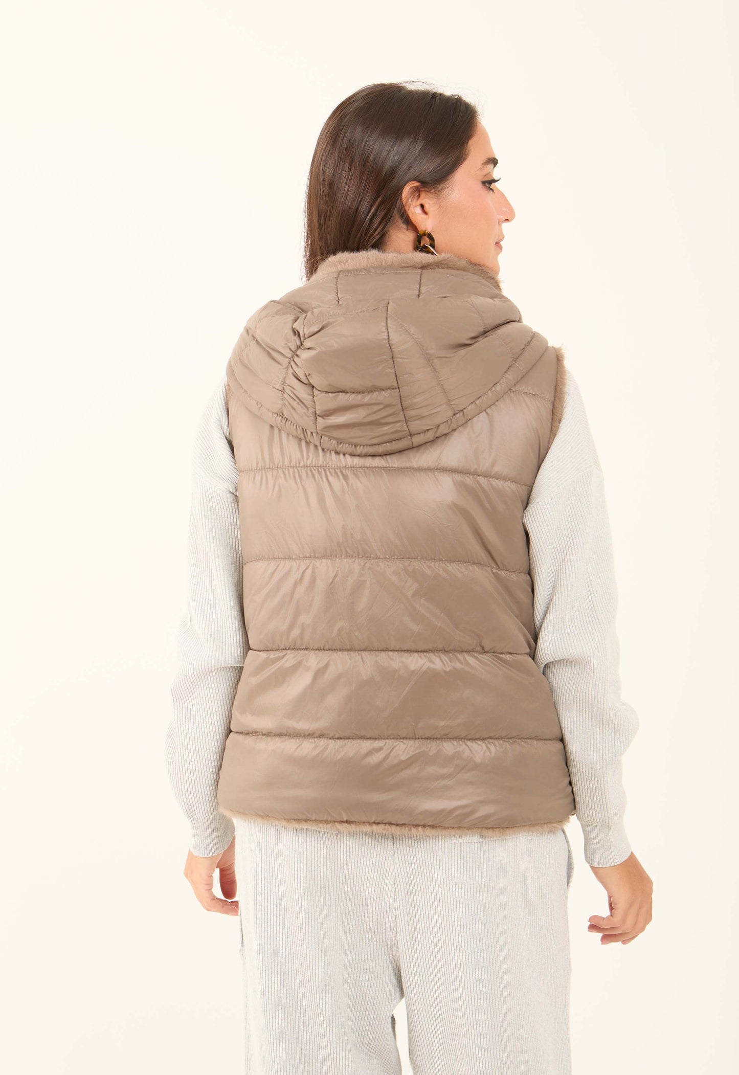 Reversible Solid Puffer Vest with Inner Fur