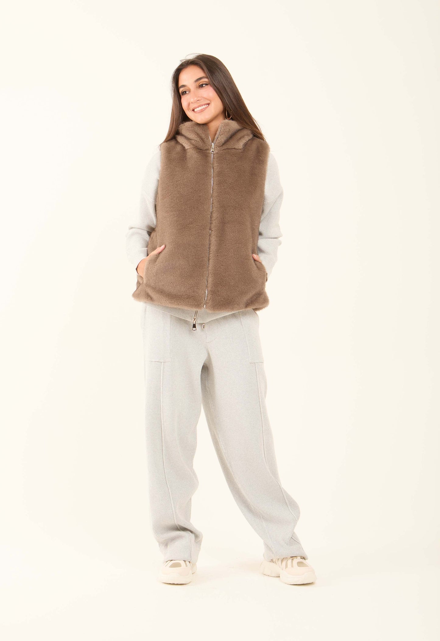 Reversible Solid Puffer Vest with Inner Fur