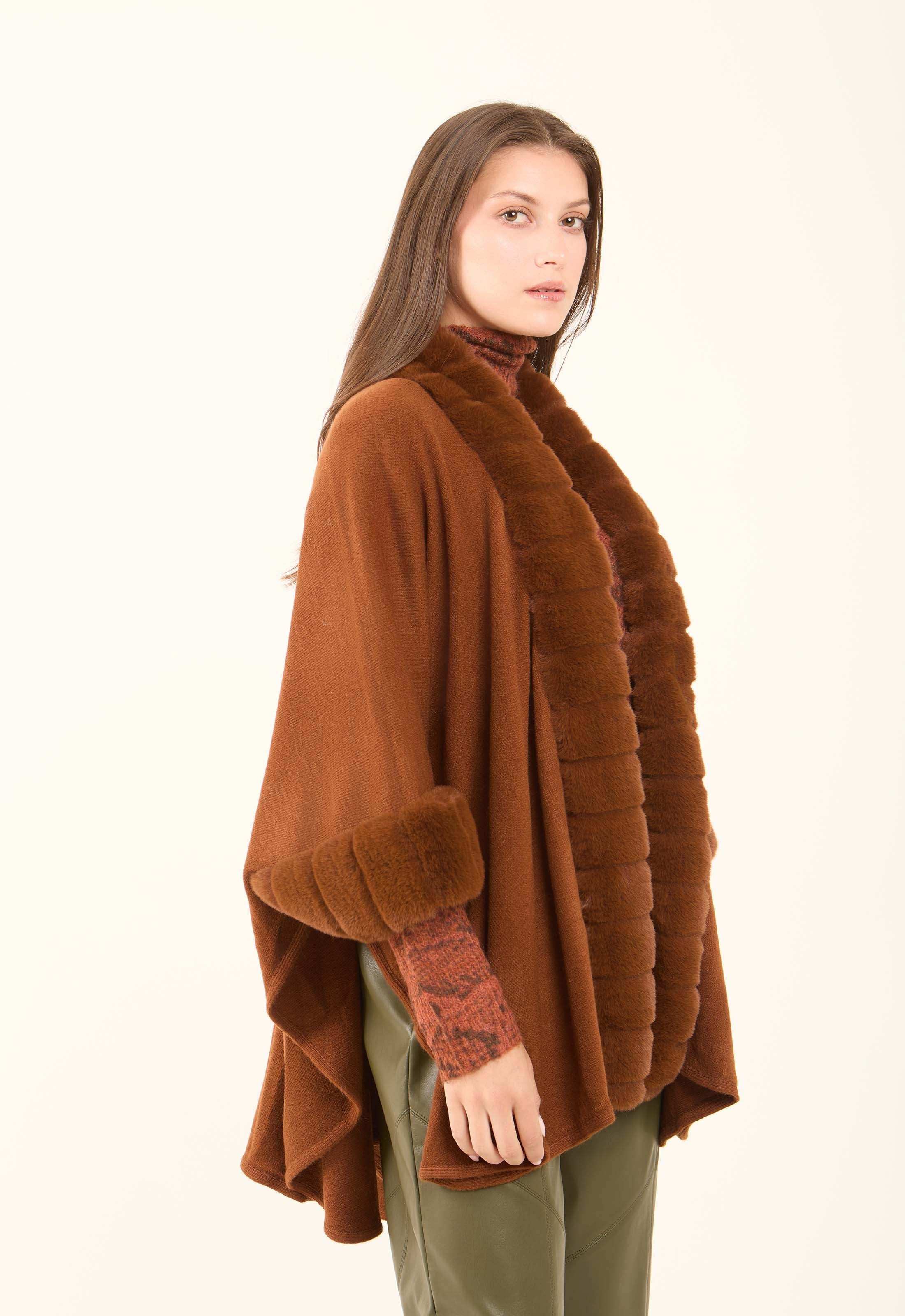 بونشو بأكمام 3/4 سهل الارتداء