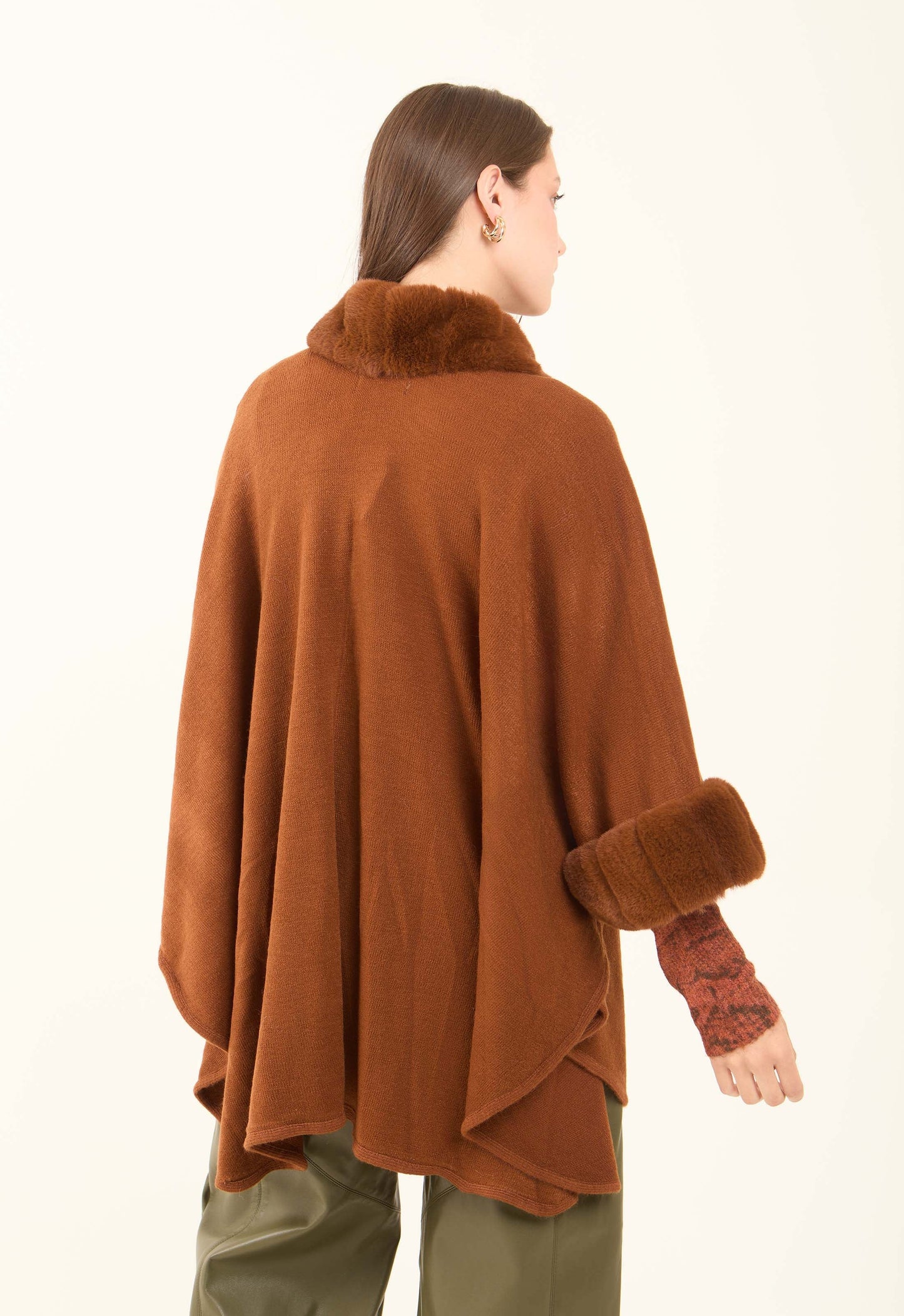 بونشو بأكمام 3/4 سهل الارتداء