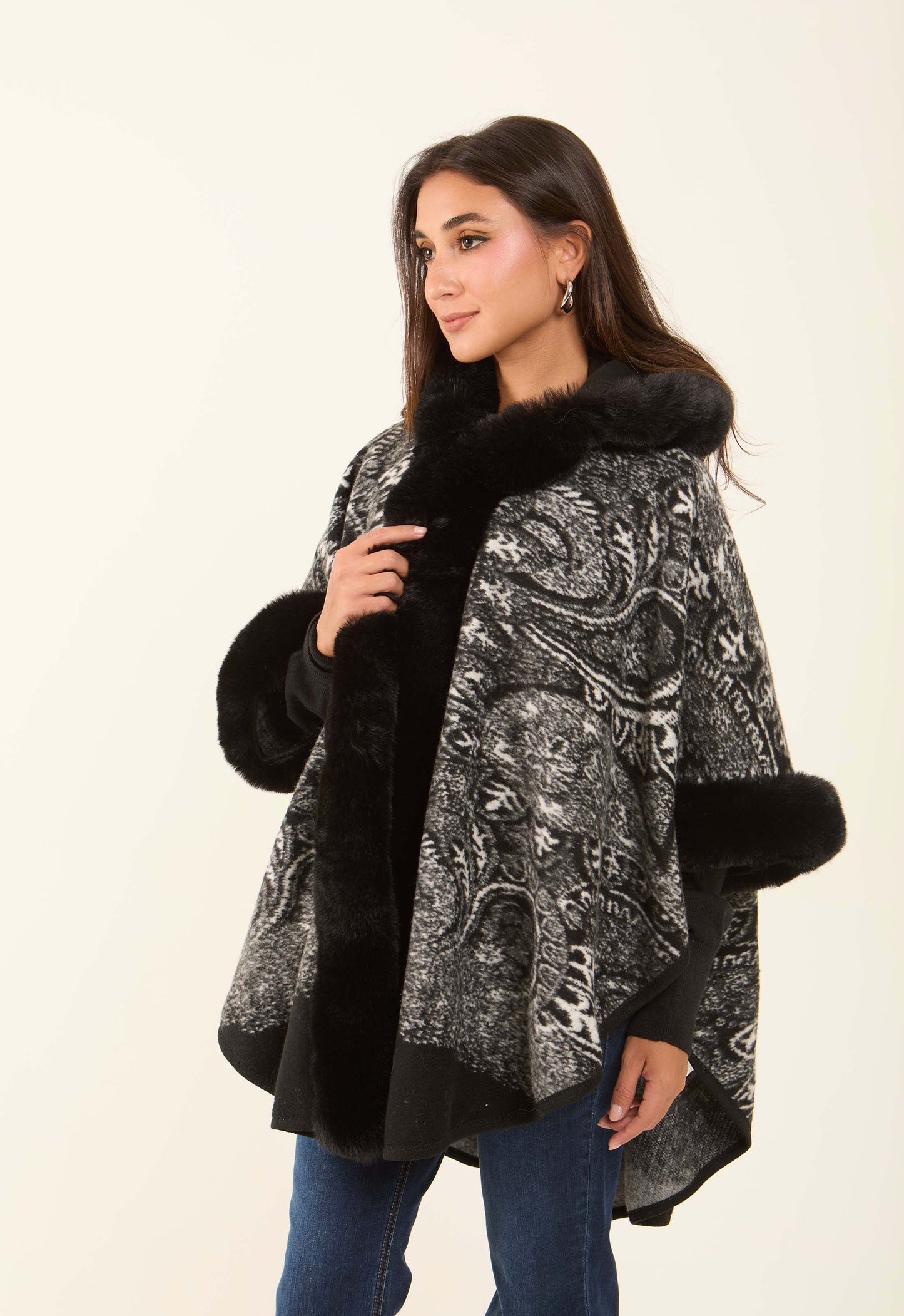 Fur Hooded Neck Patterned Poncho