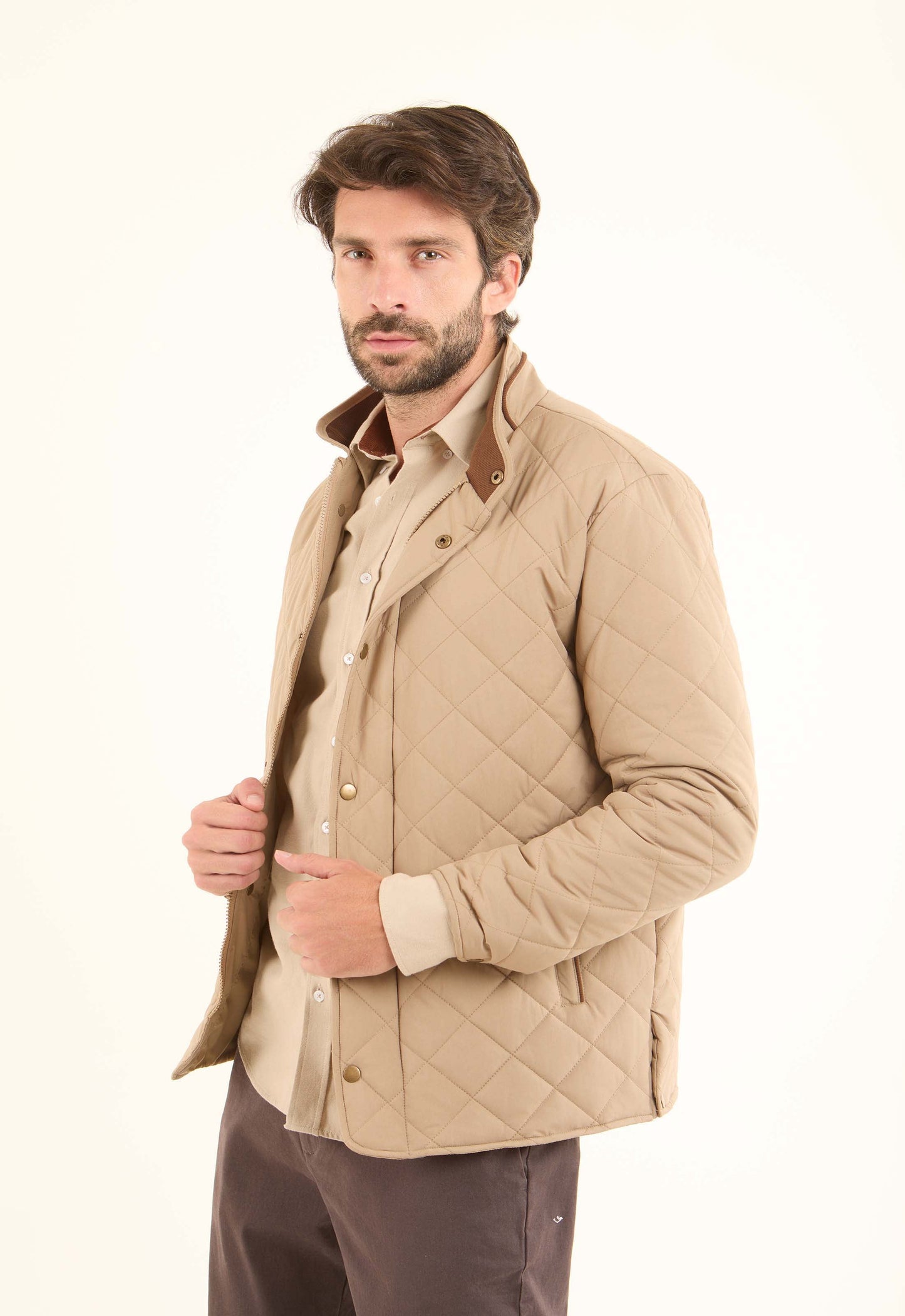 جاكت منفوخ مبطن بياقة واقفة