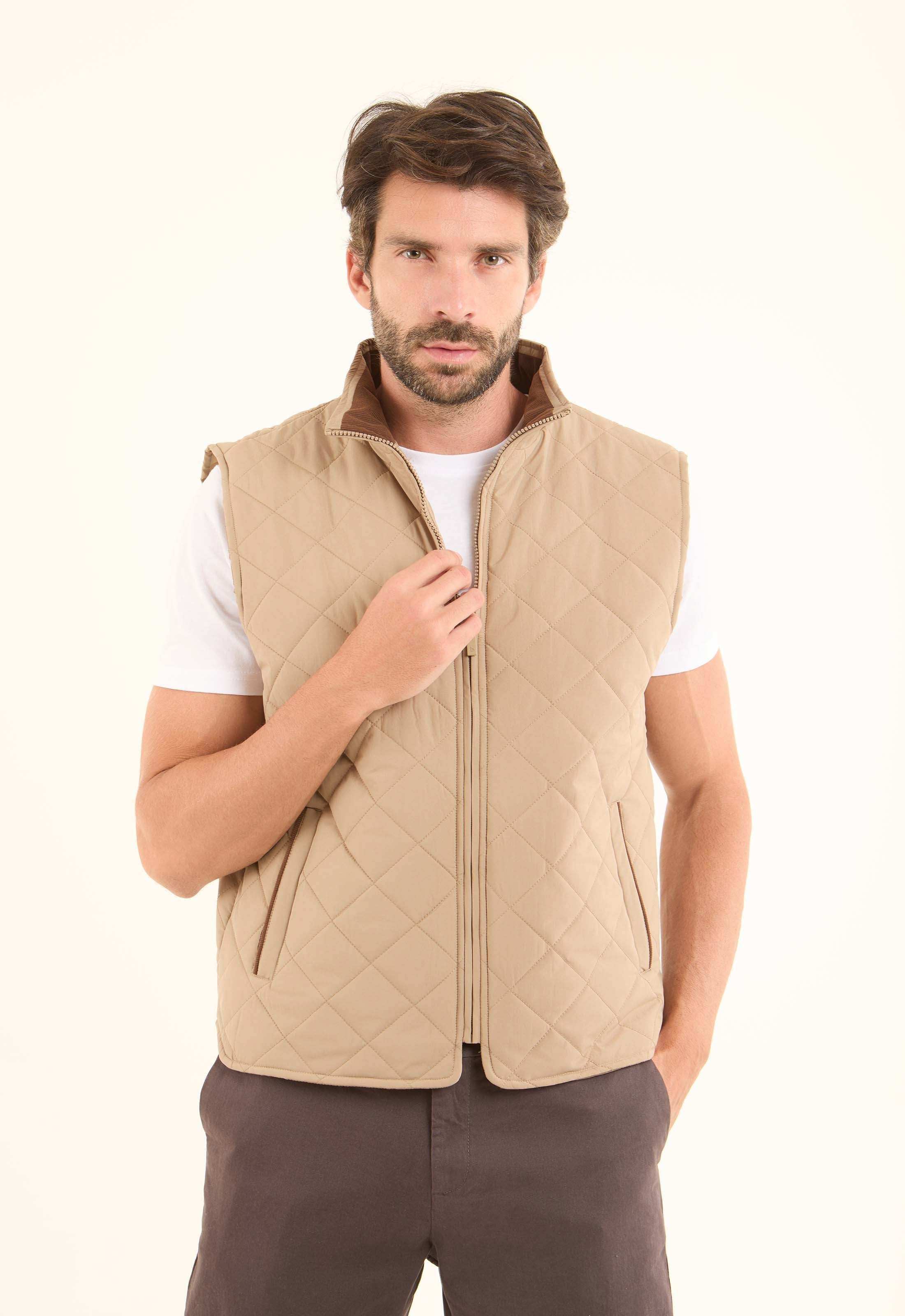 Elegant Quilted Zipped Vest with Pockets