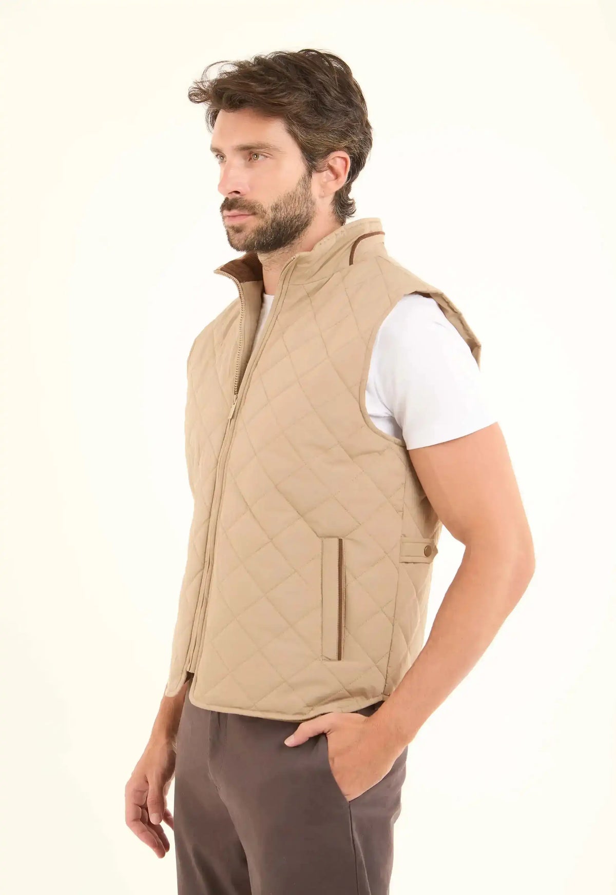 Elegant Quilted Zipped Vest with Pockets
