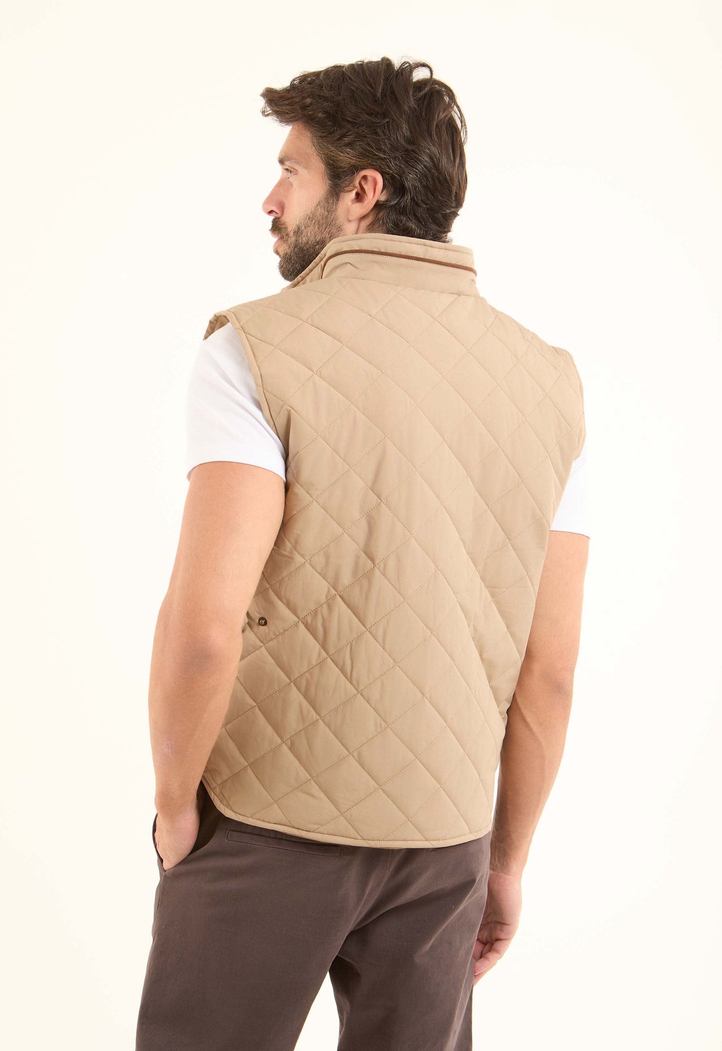 Elegant Quilted Zipped Vest with Pockets