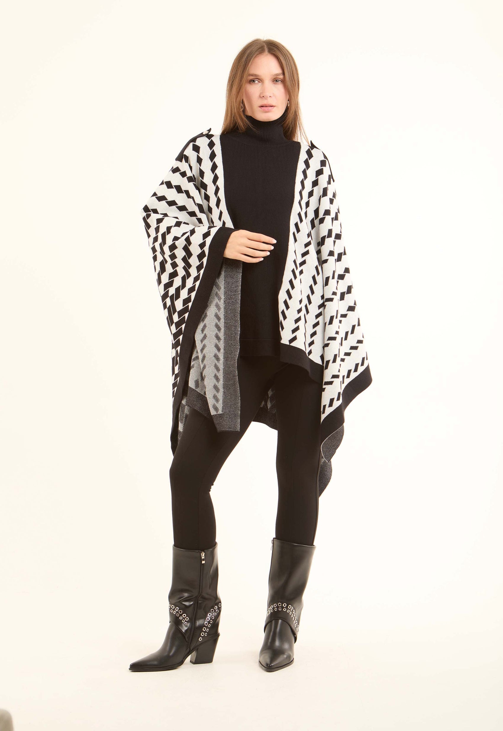 Patterned Loose Fit Slip on Shawl