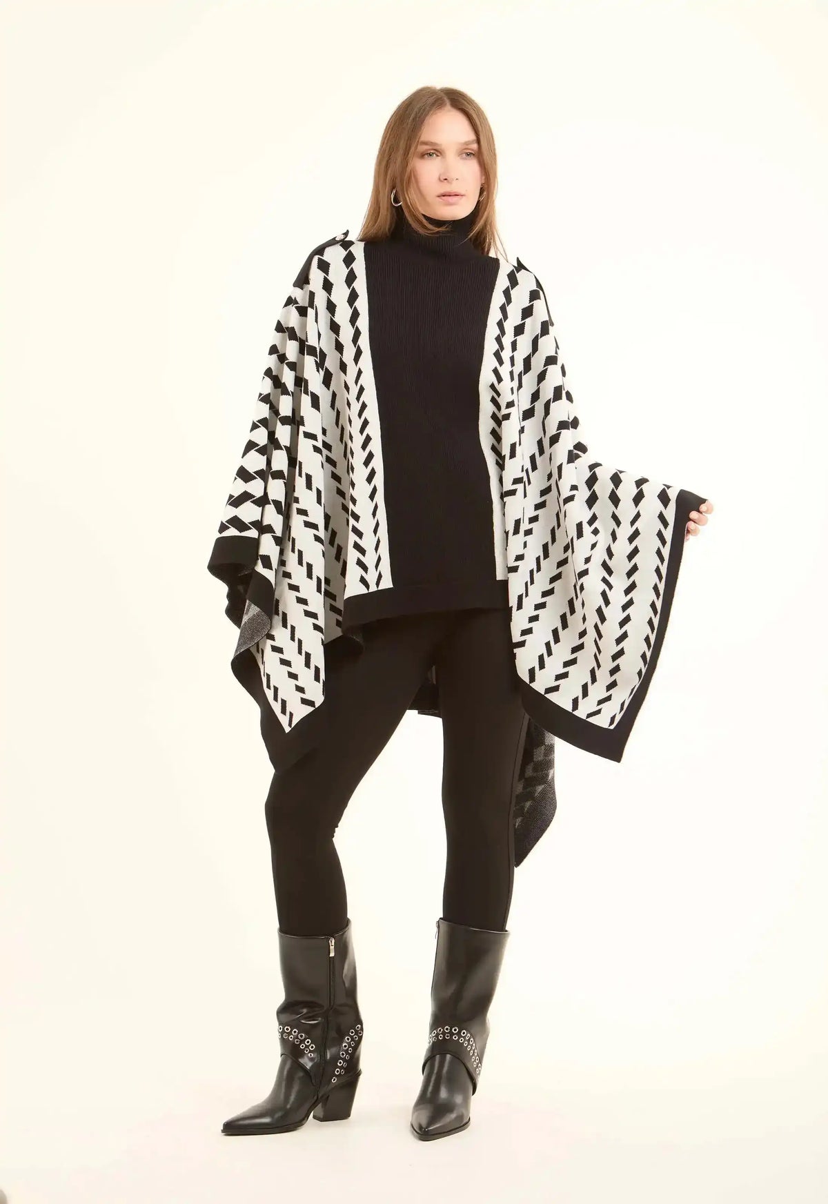 Patterned Loose Fit Slip on Shawl