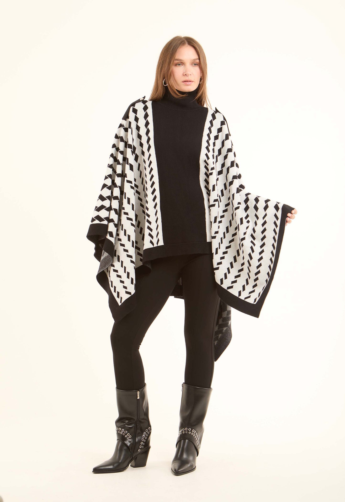 Patterned Loose Fit Slip on Shawl