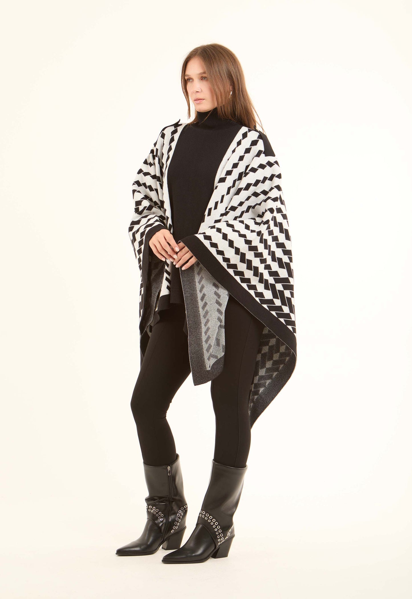 Patterned Loose Fit Slip on Shawl