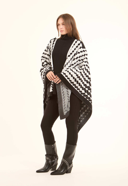 Patterned Loose Fit Slip on Shawl