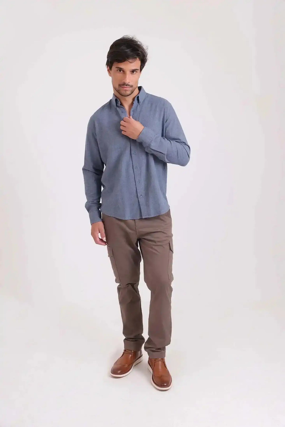 Refined Casual Button-Up Shirt