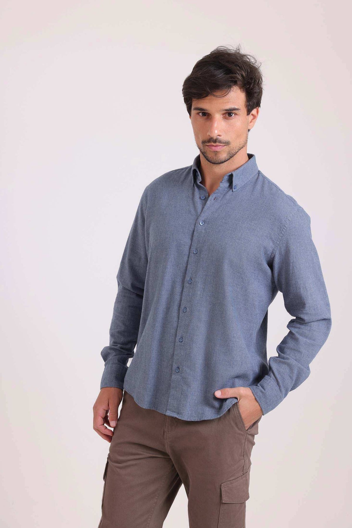 Refined Casual Button-Up Shirt
