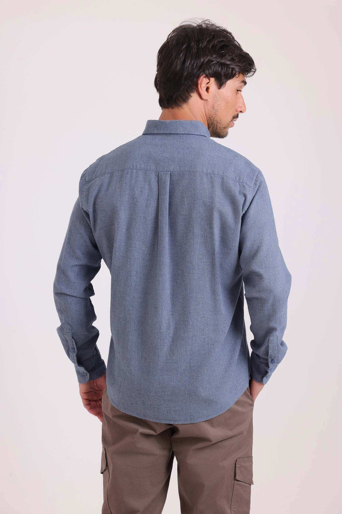 Refined Casual Button-Up Shirt