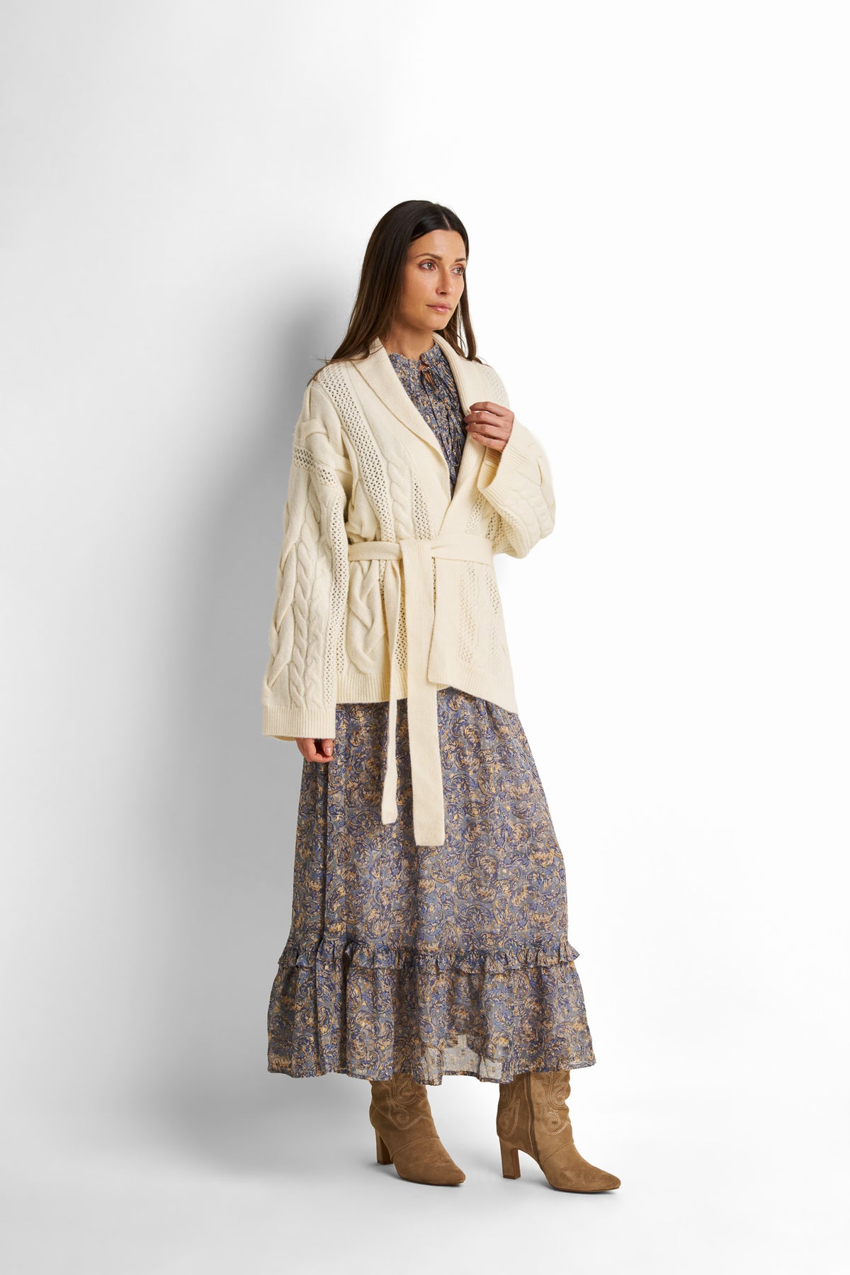 Cable-knit shawl-collar open cardigan