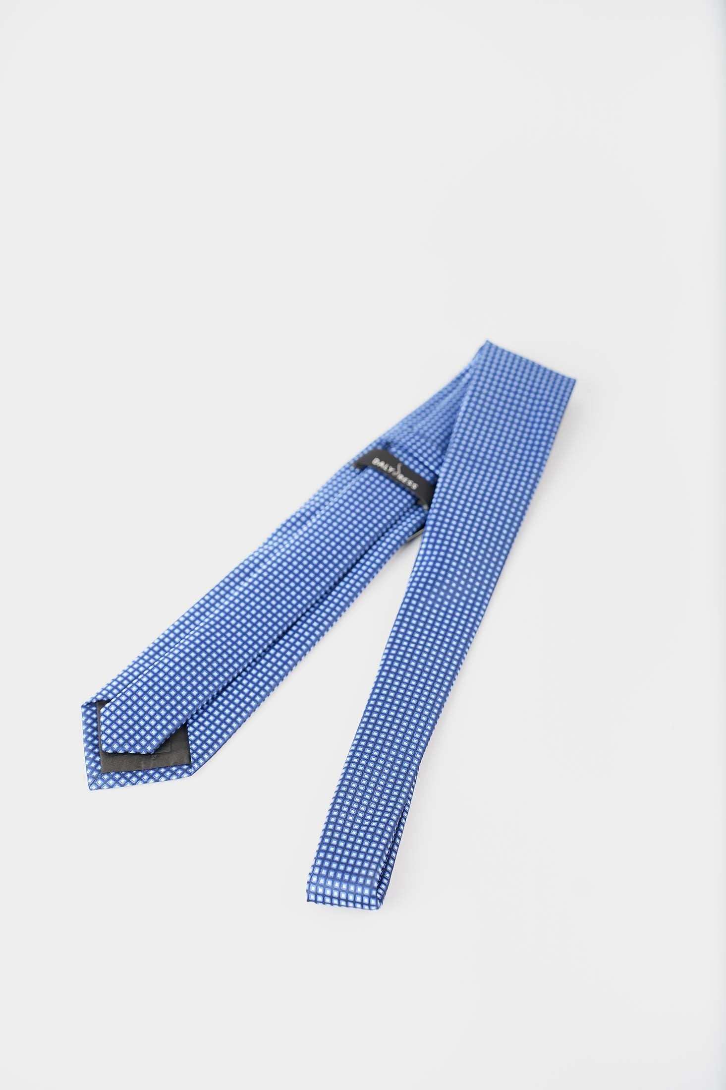 Knotted Small Plaids Tie