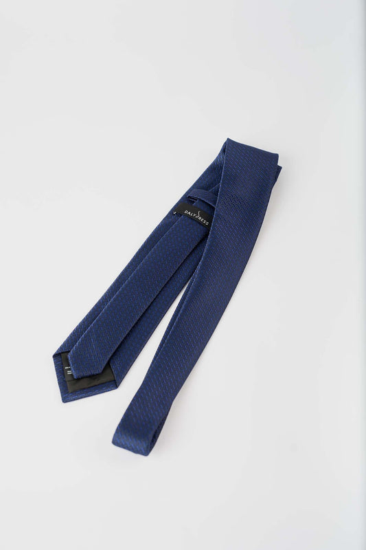 Elegant Woven Pattern Tie