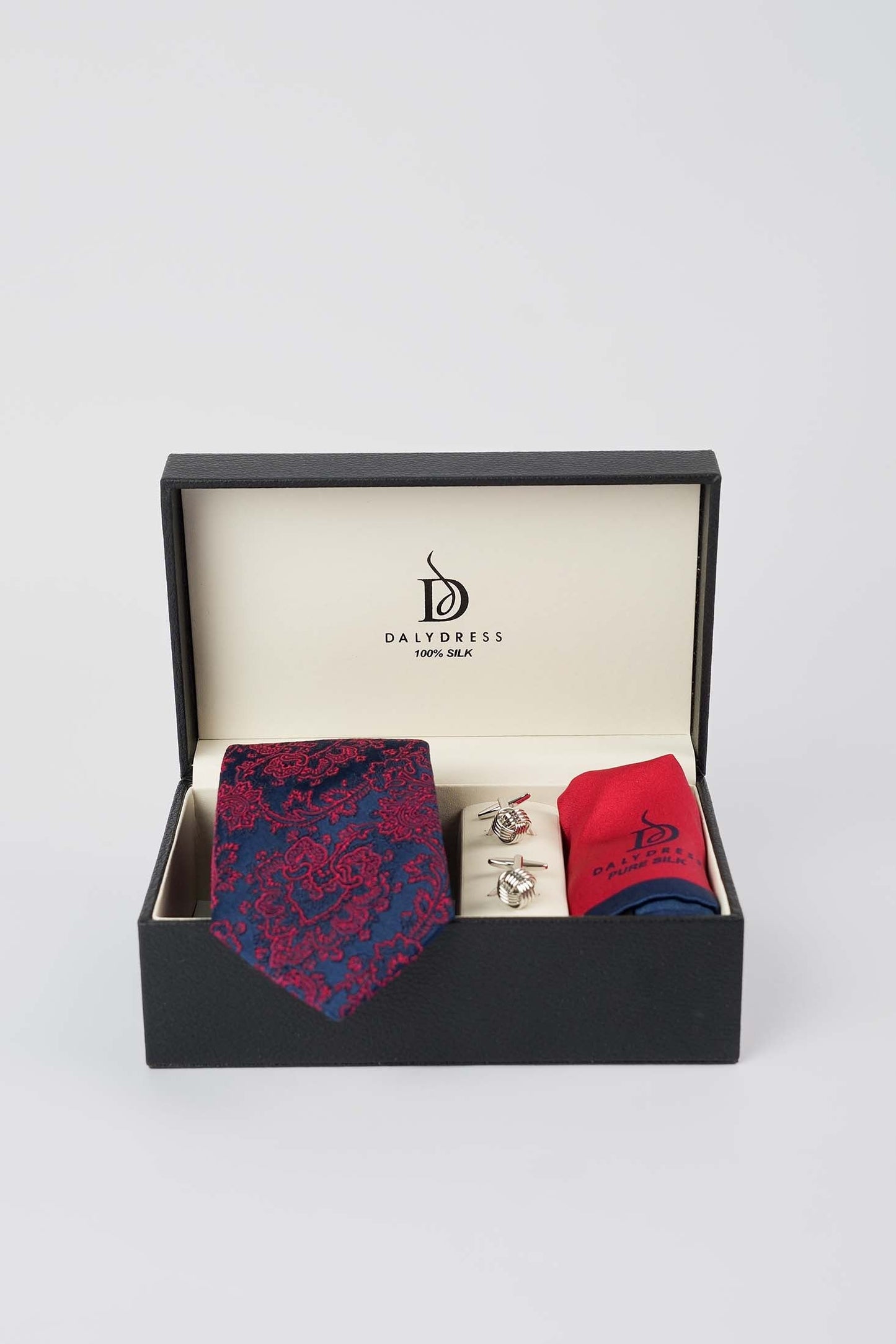 Patterned Tie, Metal Cufflink & Solid Hanky Classic Set