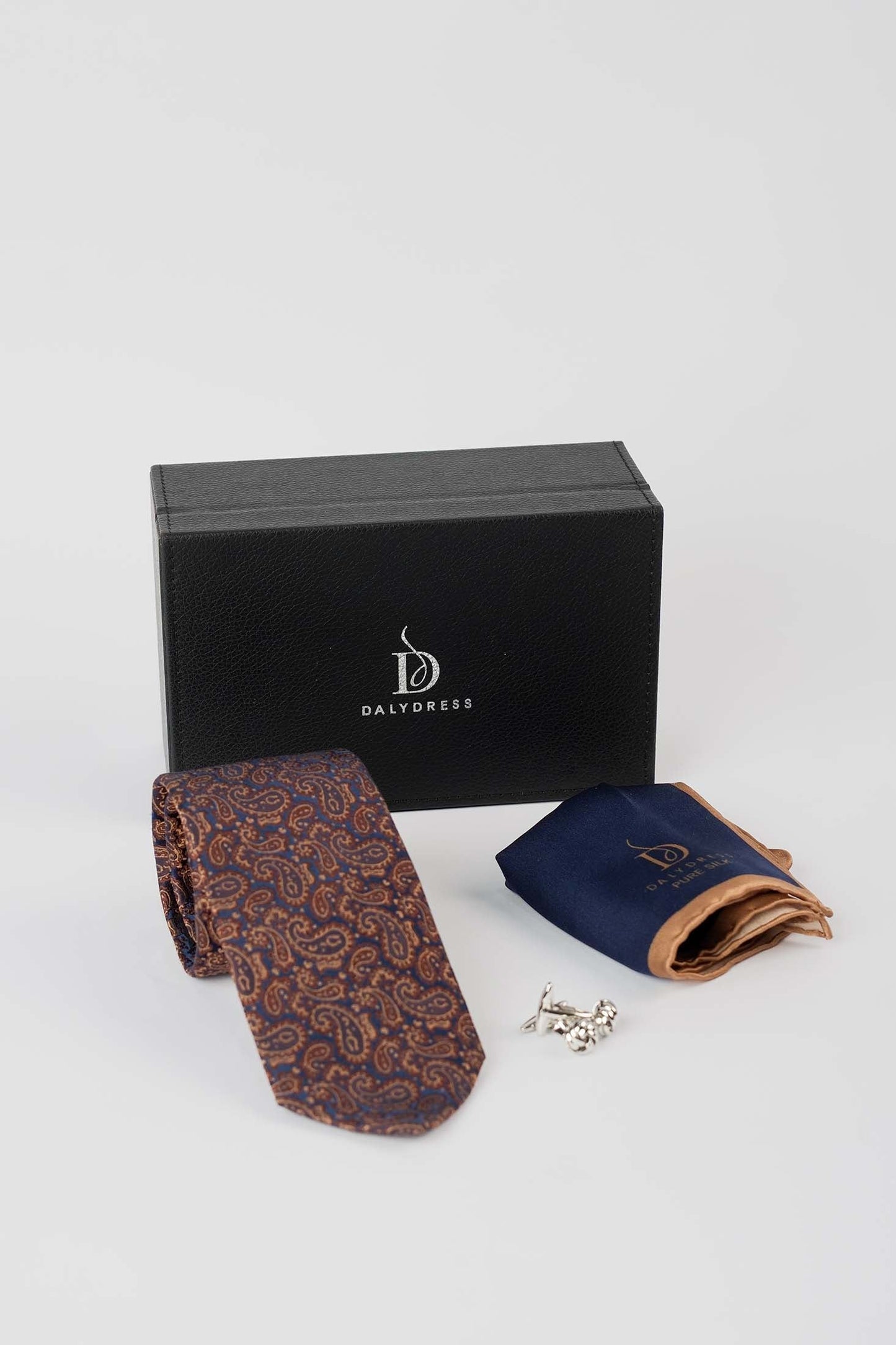 Paisley Silk Tie, Metal Cufflink & Solid Hanky Set