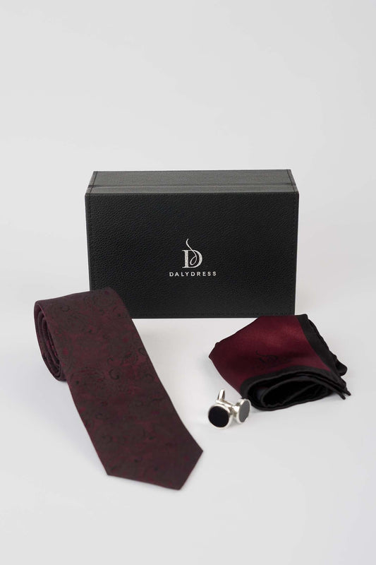 أزرار الأكمام وربطة العنق والمنديل