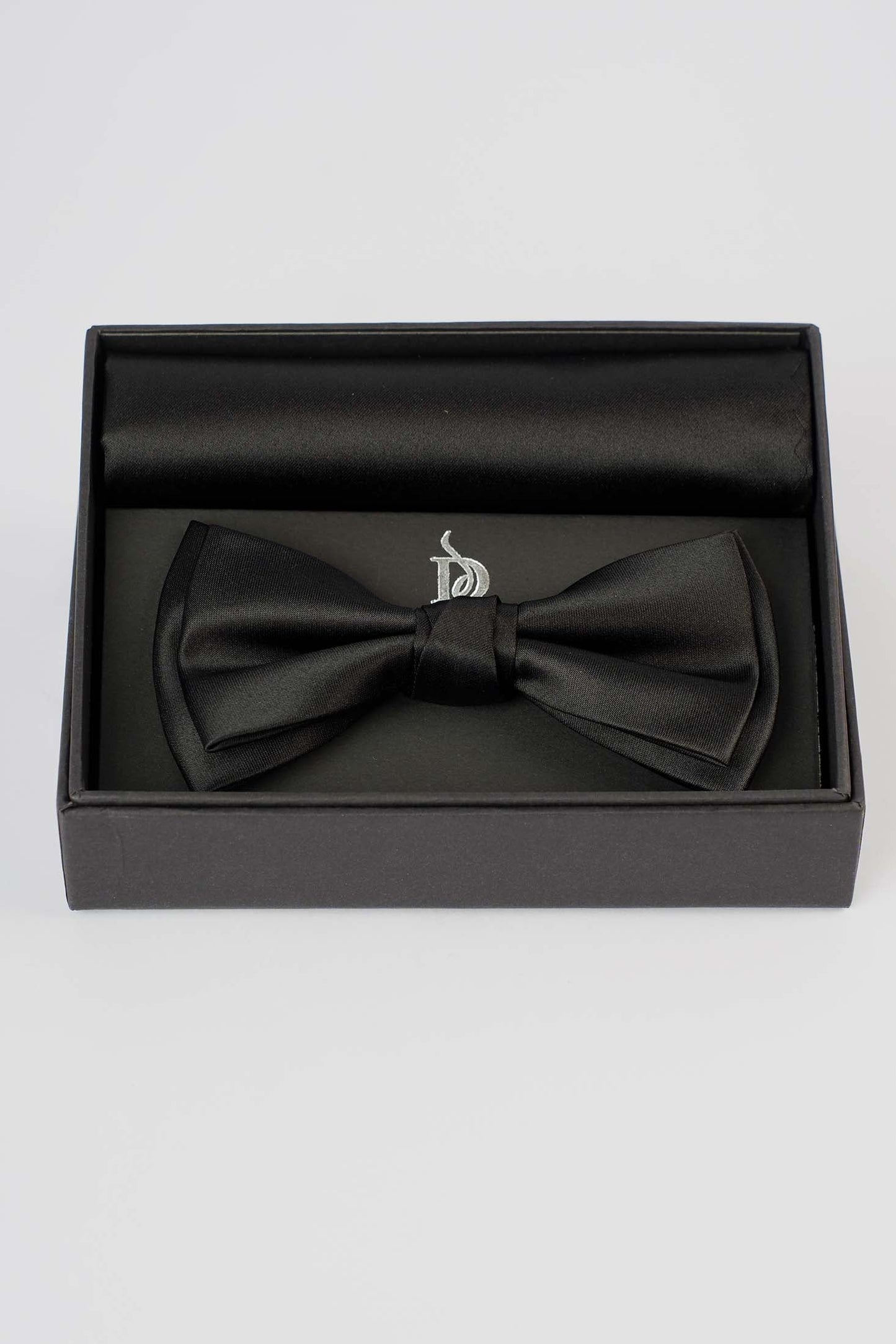 Classic Bow Tie & Solid Hanky Set