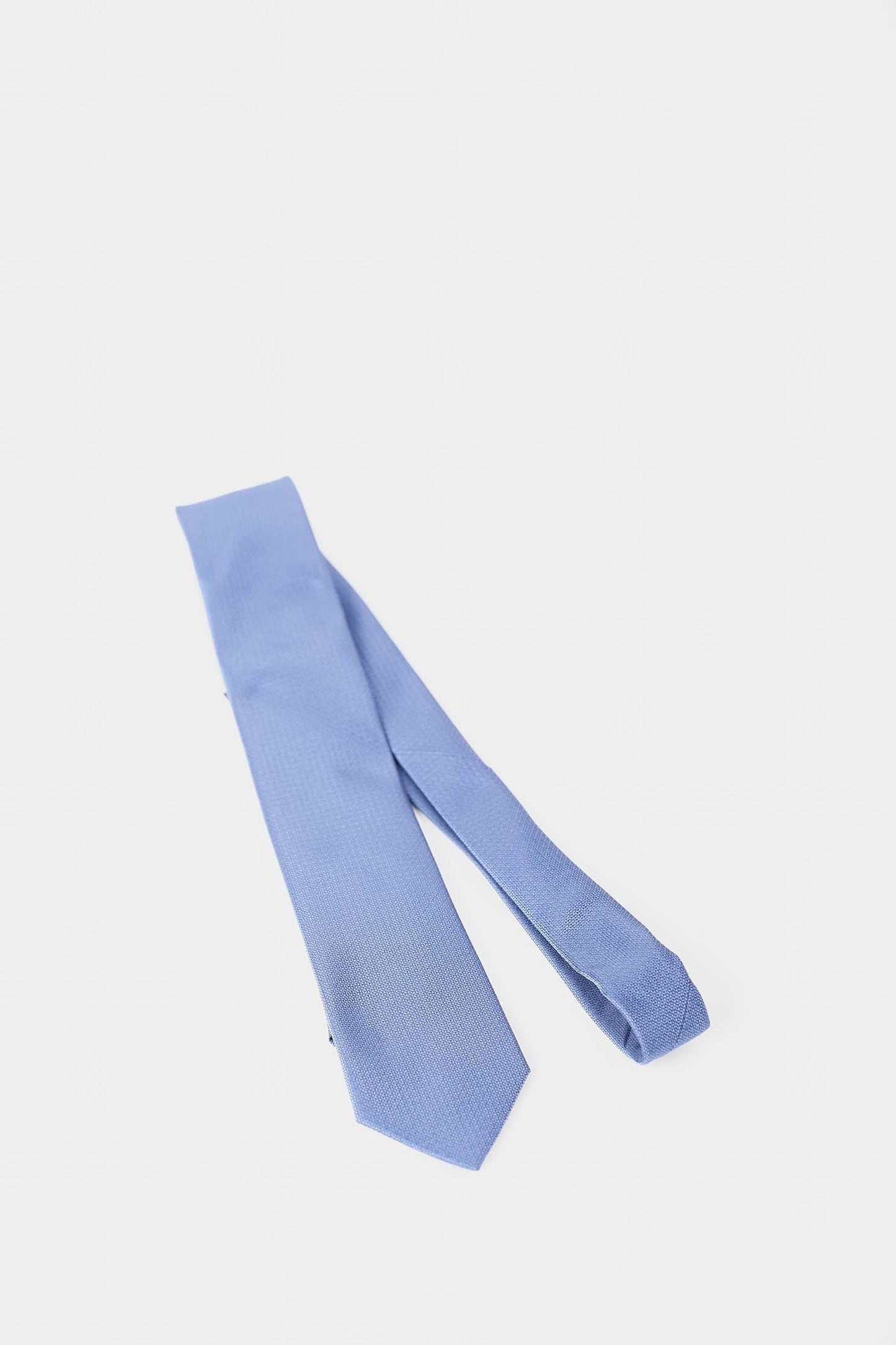 ربطة عنق كلاسيكية ذات ملمس ذاتي