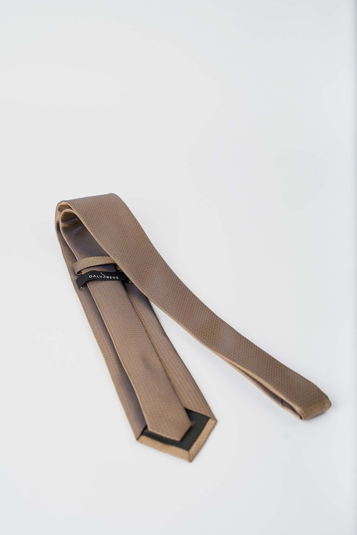 ربطة عنق كلاسيكية ذات ملمس ذاتي