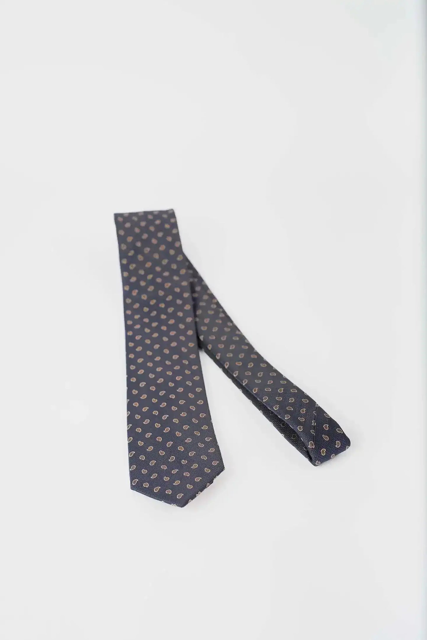 Essential Small Paisley Tie