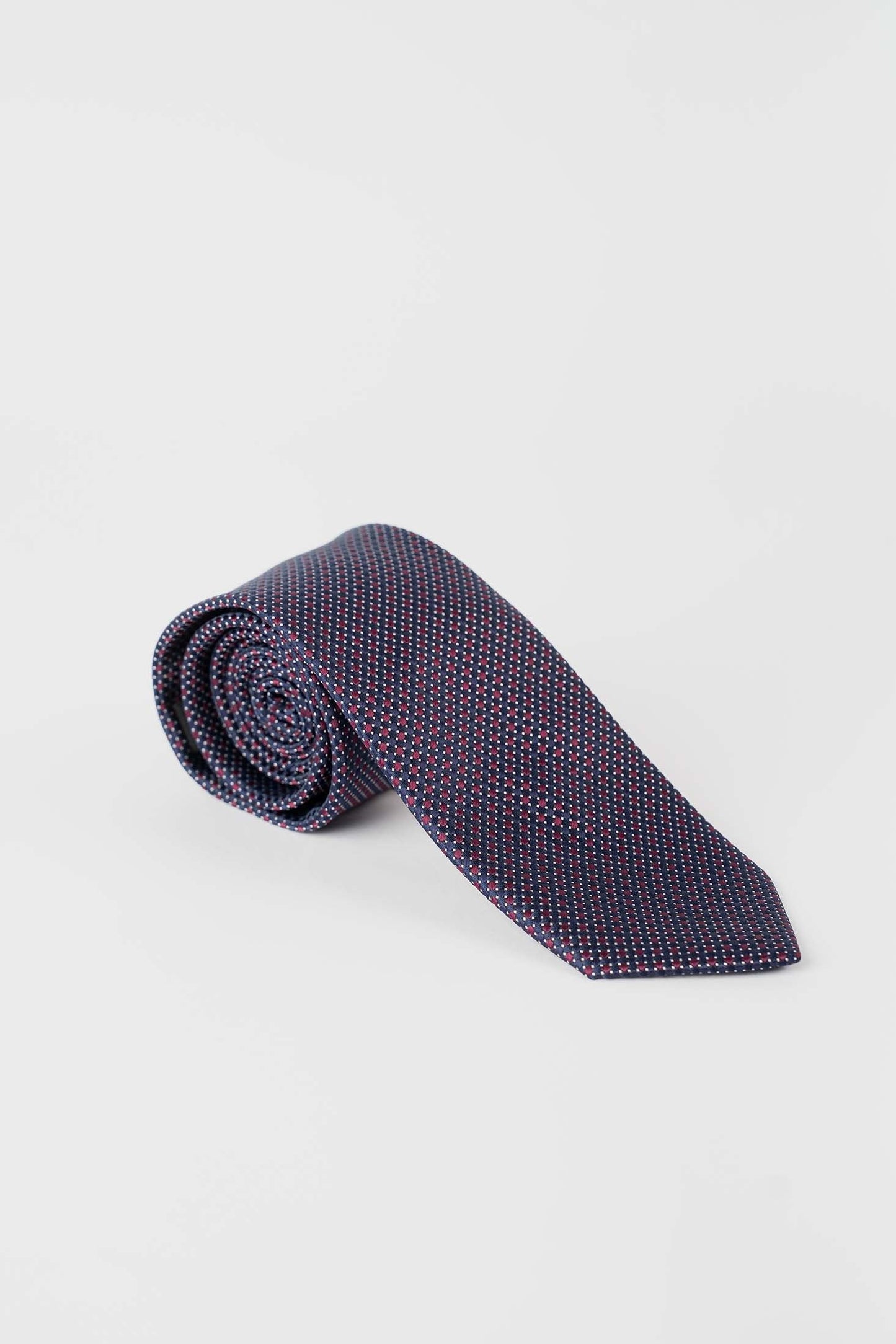 ربطة عنق ناعمة ذات ملمس ذاتي