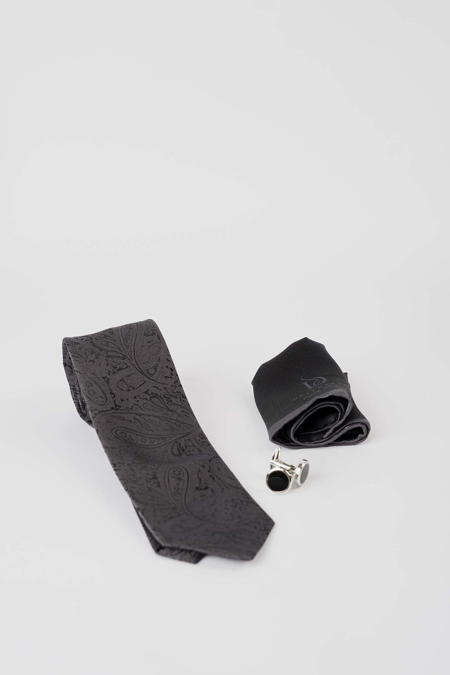 Formal Paisley Silk Tie, Circular Cufflink & Solid Hanky Set