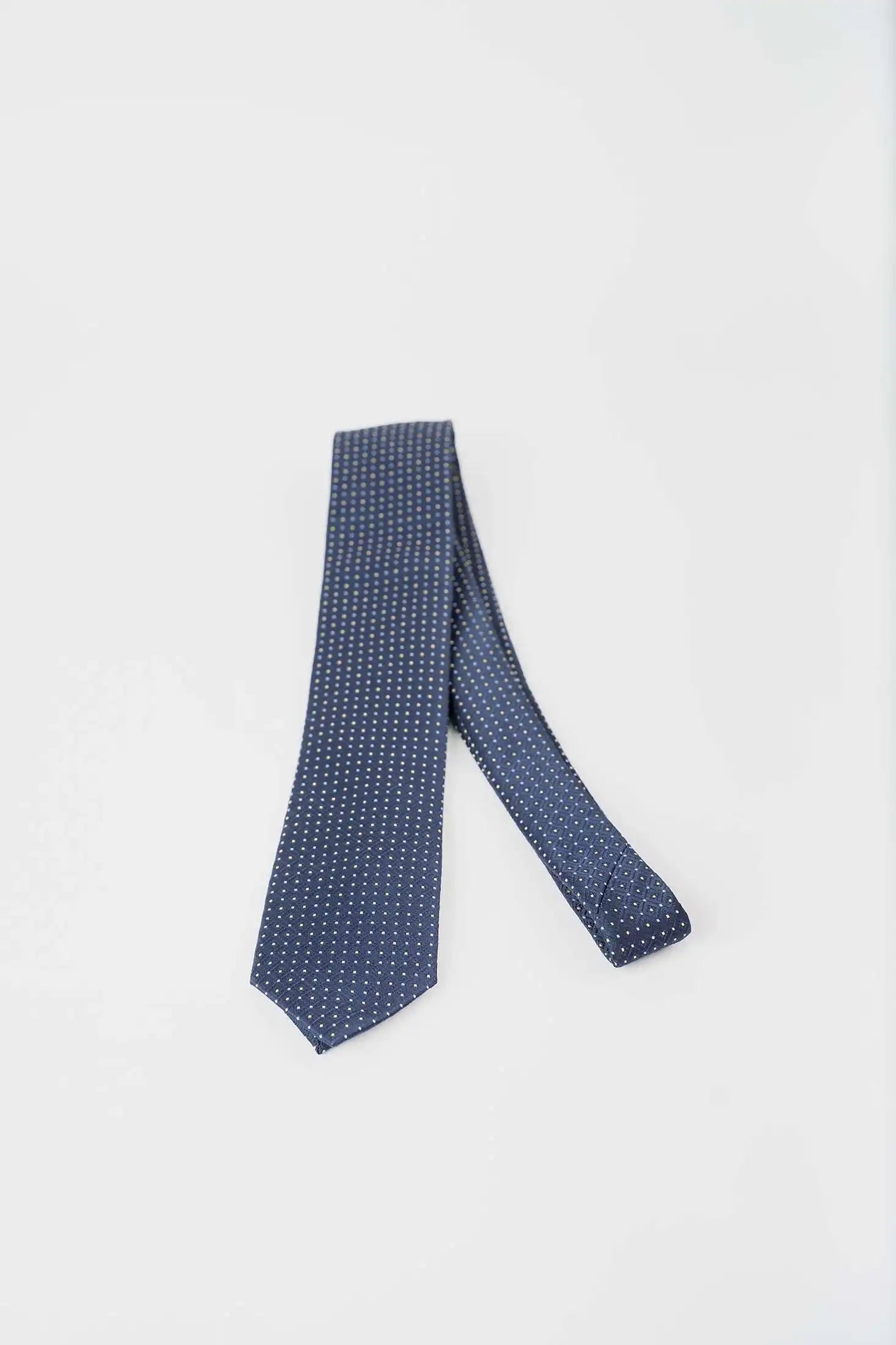 Simple Dots Formal Tie