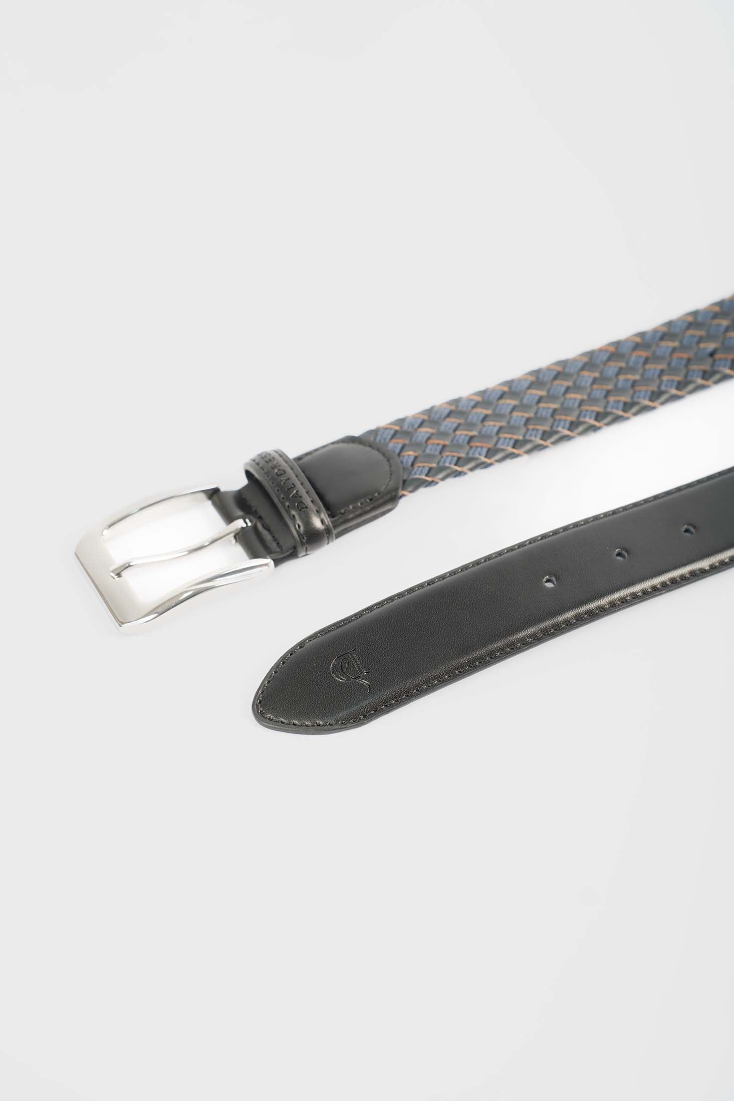 حزام جلد منسوج بلون أزرق فولاذي