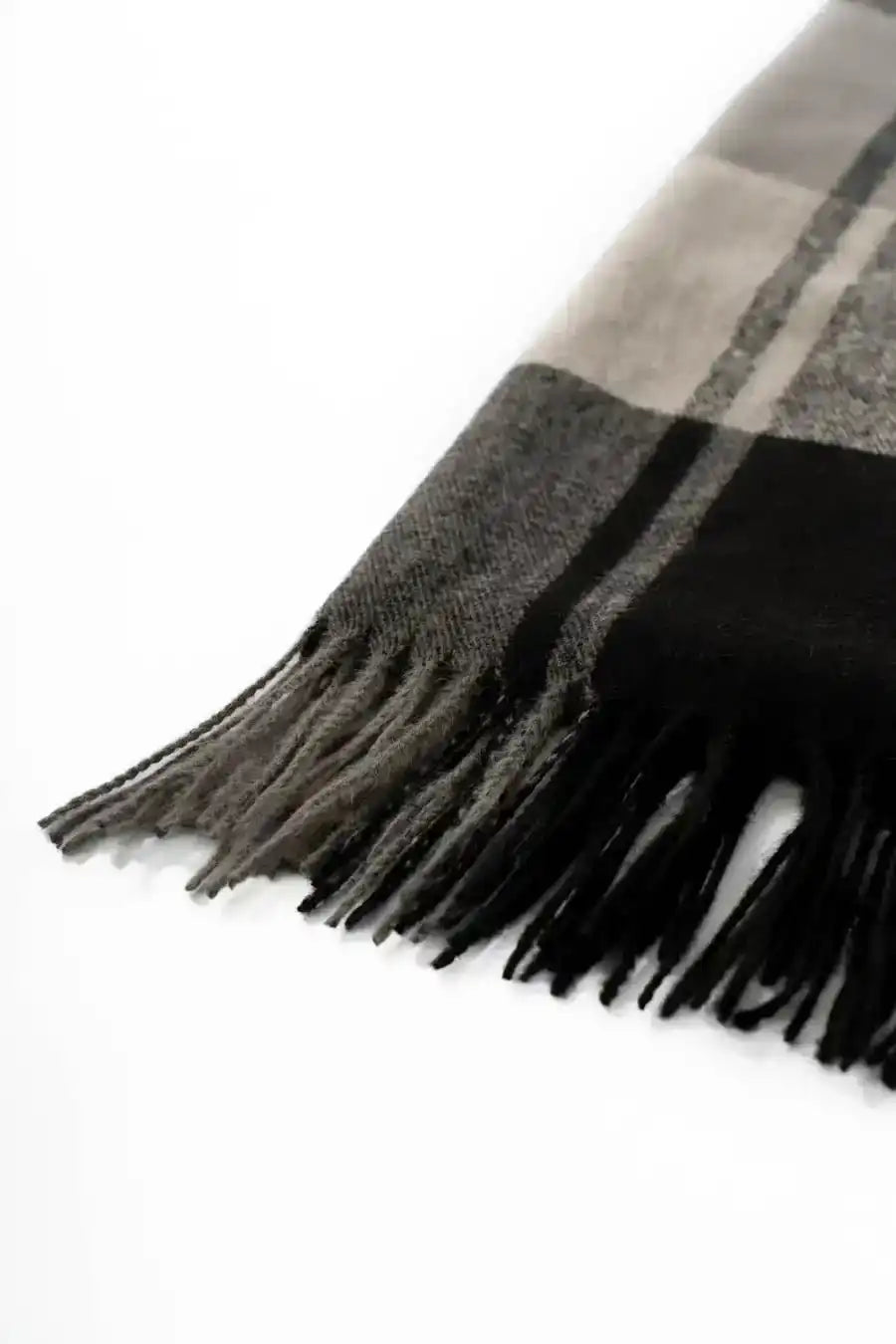 Plaids Winter Scarf with Fringes